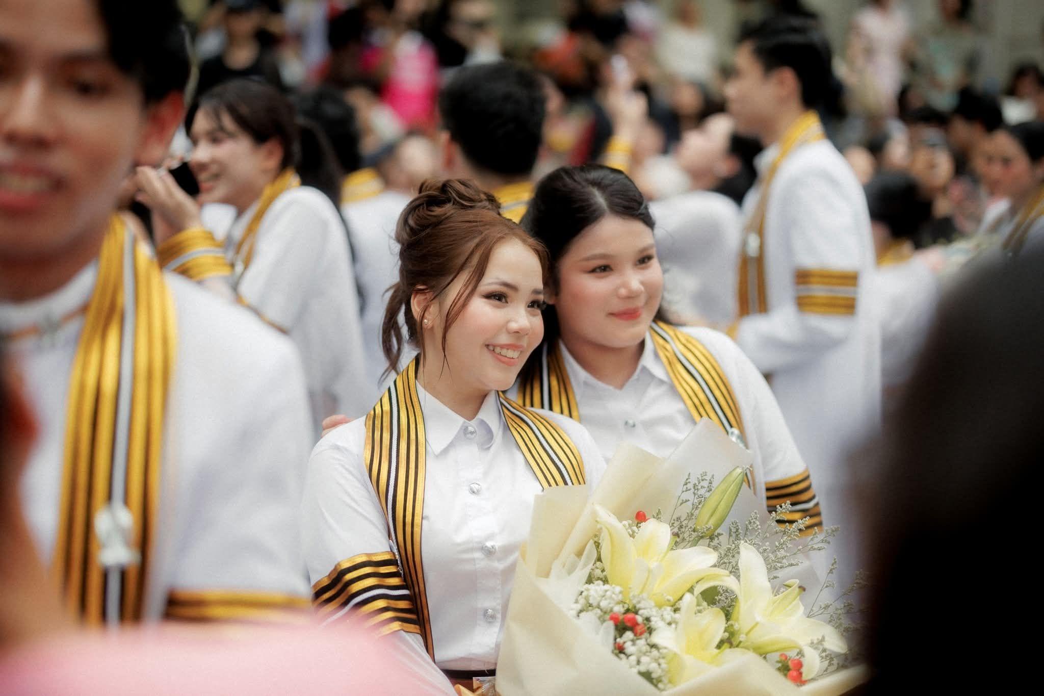 ผลงานรับปริญญา จุฬาลงกรณ์มหาวิทยาลัย โดย ถ่ายกับฟิล์ม ภาพที่ 17