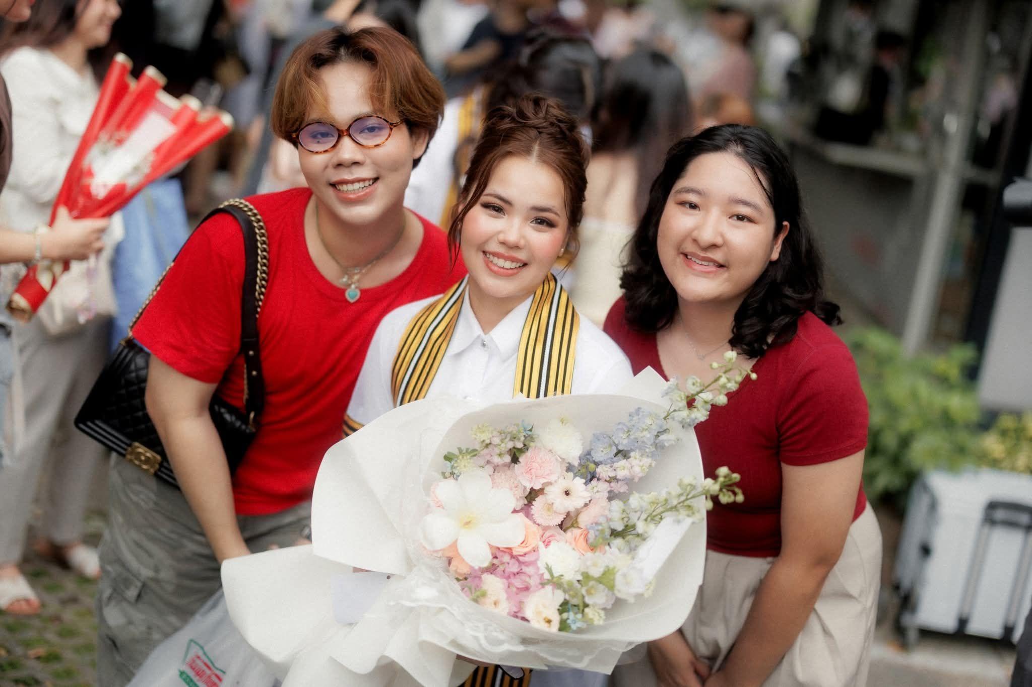 ผลงานรับปริญญา จุฬาลงกรณ์มหาวิทยาลัย โดย ถ่ายกับฟิล์ม ภาพที่ 16