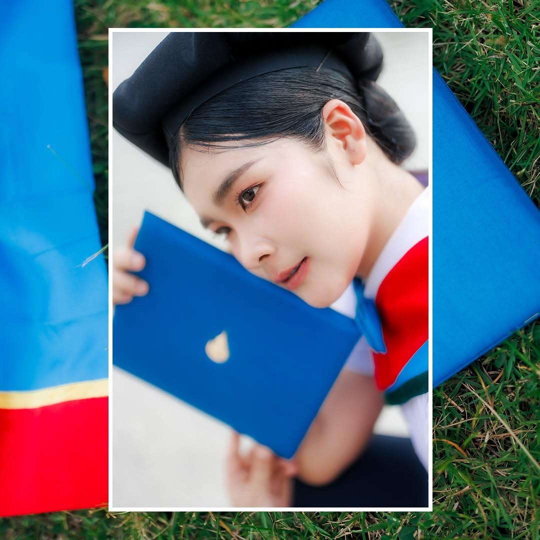 ผลงานรับปริญญา สถาบันพระบรมราชชนก โดย ถ่ายกับฟิล์ม ภาพที่ 2