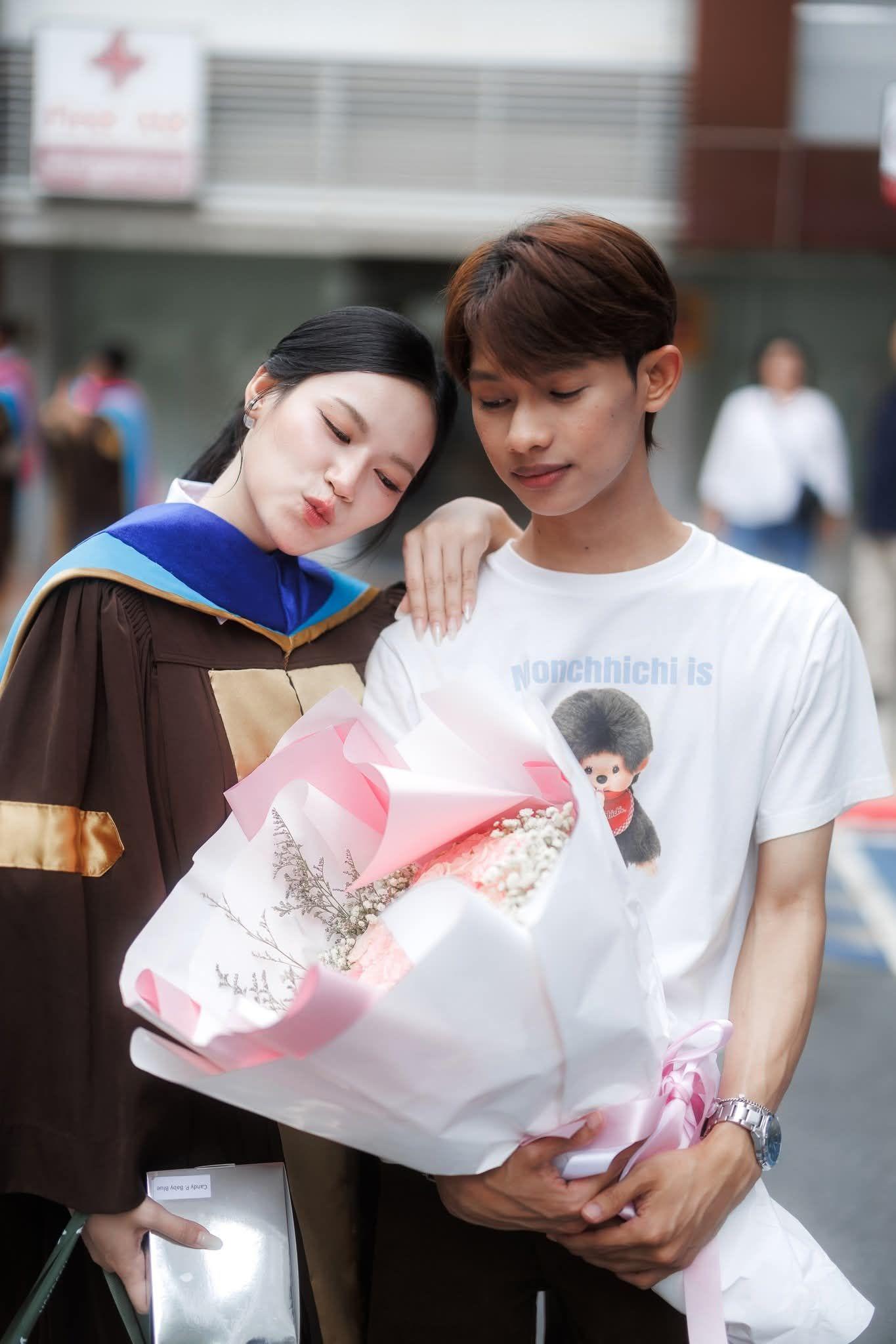 ผลงานรับปริญญา มหาวิทยาลัยสวนดุสิต โดย ถ่ายกับฟิล์ม ภาพที่ 10