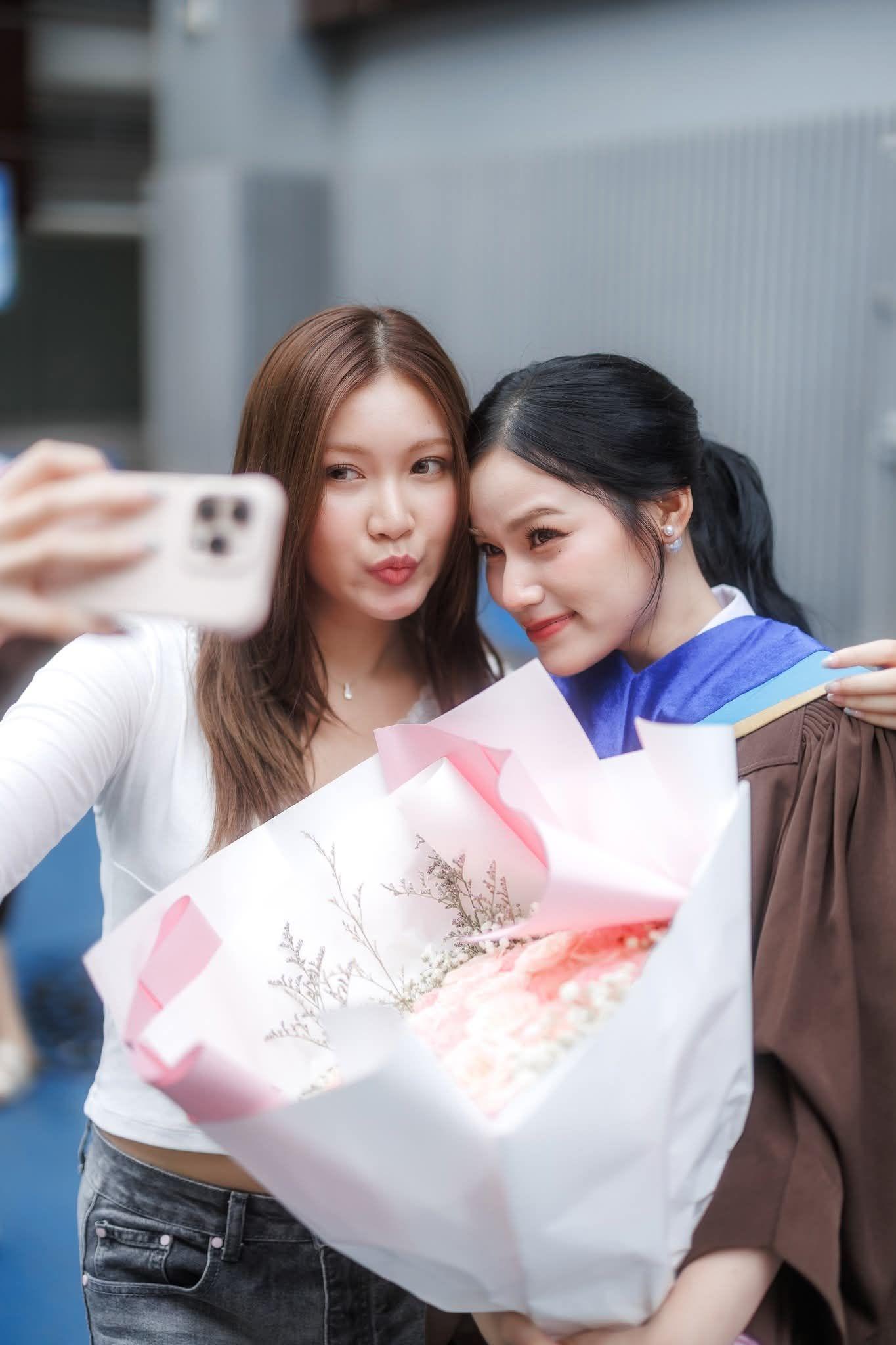 ผลงานรับปริญญา มหาวิทยาลัยสวนดุสิต โดย ถ่ายกับฟิล์ม ภาพที่ 14