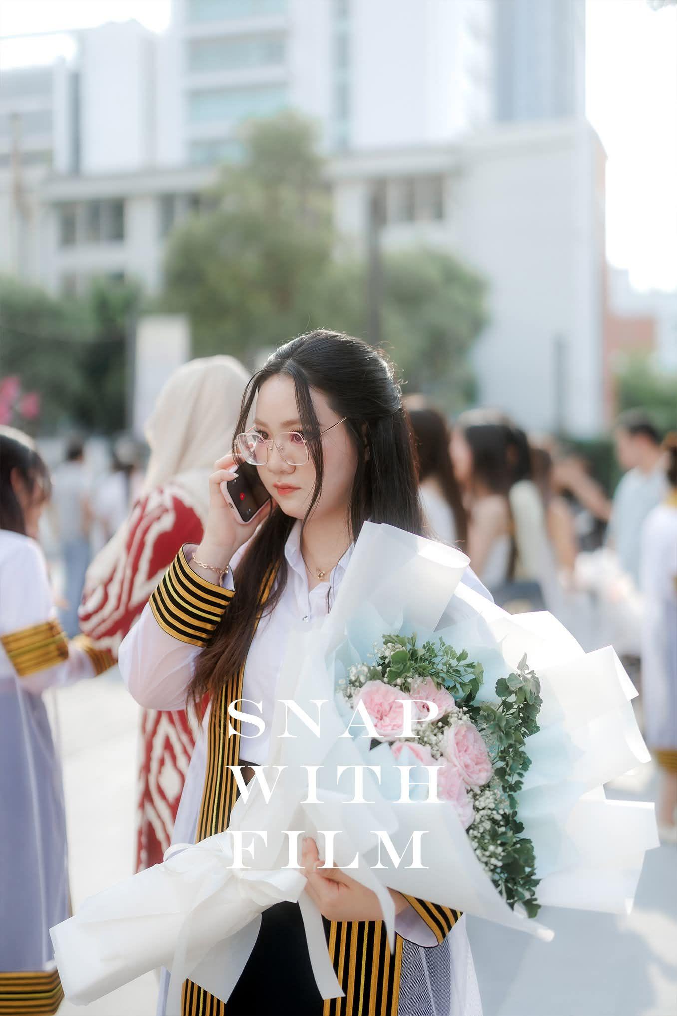 ผลงานรับปริญญา จุฬาลงกรณ์มหาวิทยาลัย โดย ถ่ายกับฟิล์ม ภาพที่ 1