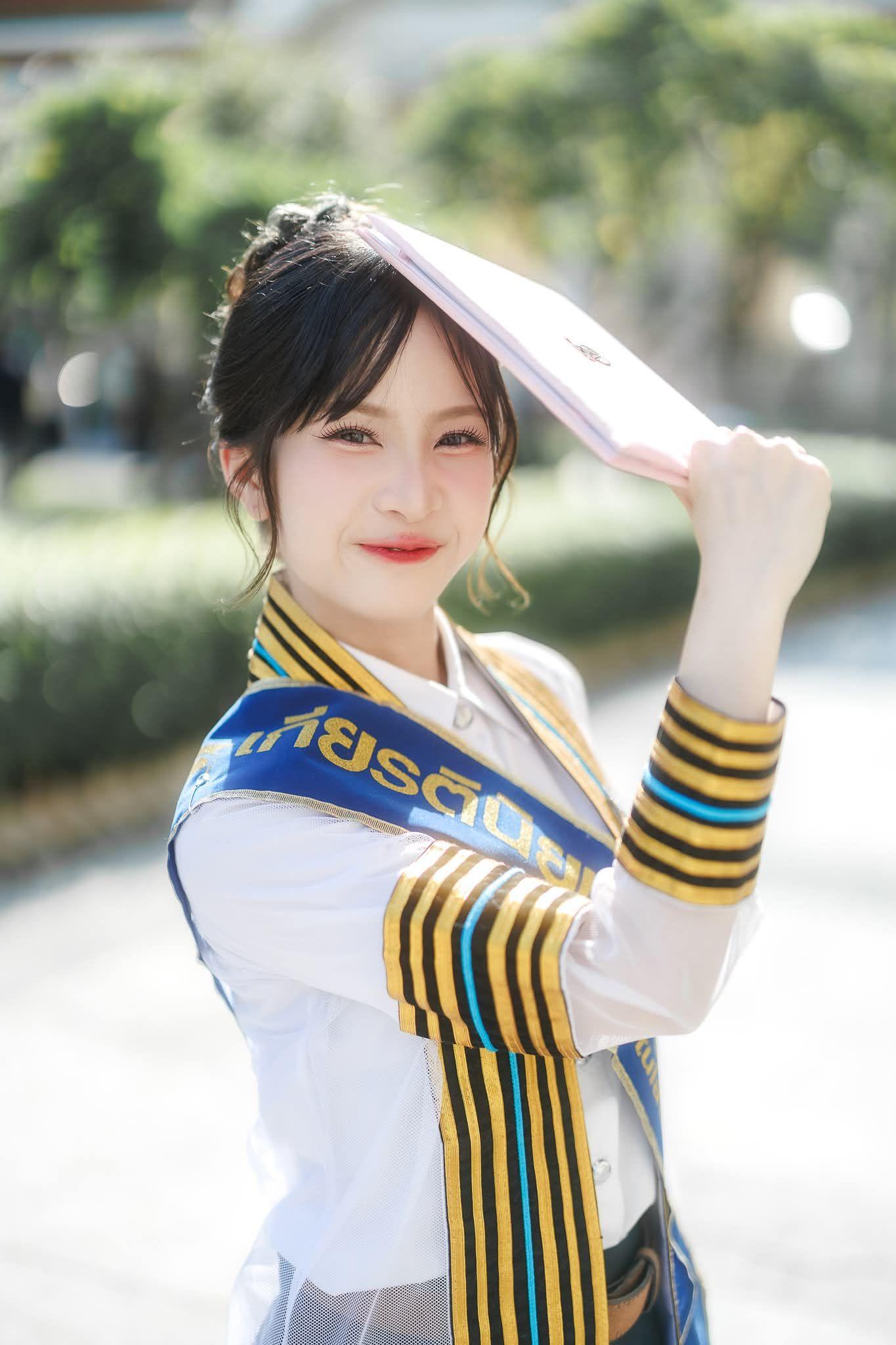 ผลงานรับปริญญา จุฬาลงกรณ์มหาวิทยาลัย โดย ถ่ายกับฟิล์ม ภาพที่ 3