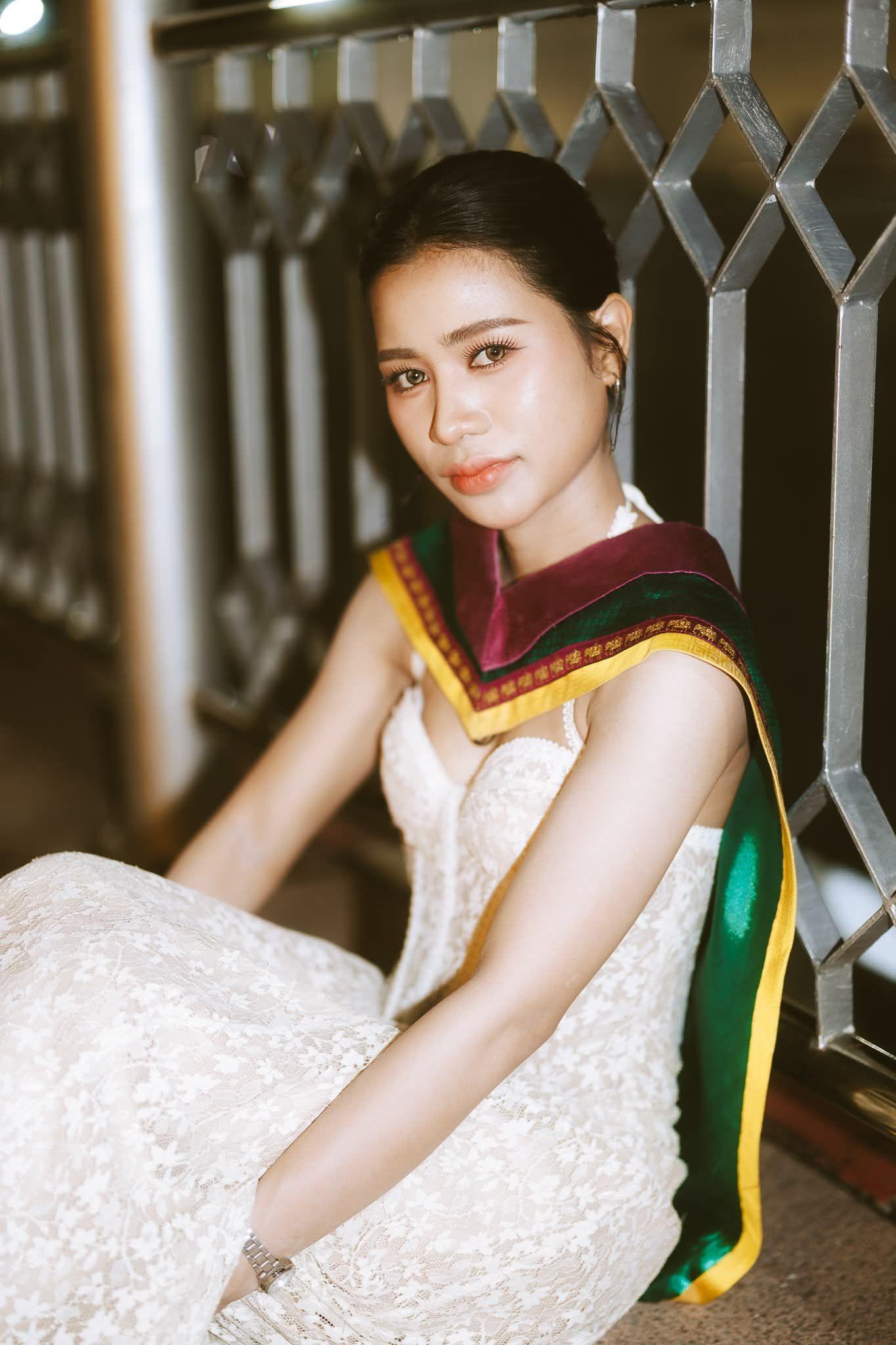 ผลงานรับปริญญา มหาวิทยาลัยราชภัฏสุรินทร์ โดย ถ่ายกับฟิล์ม ภาพที่ 15