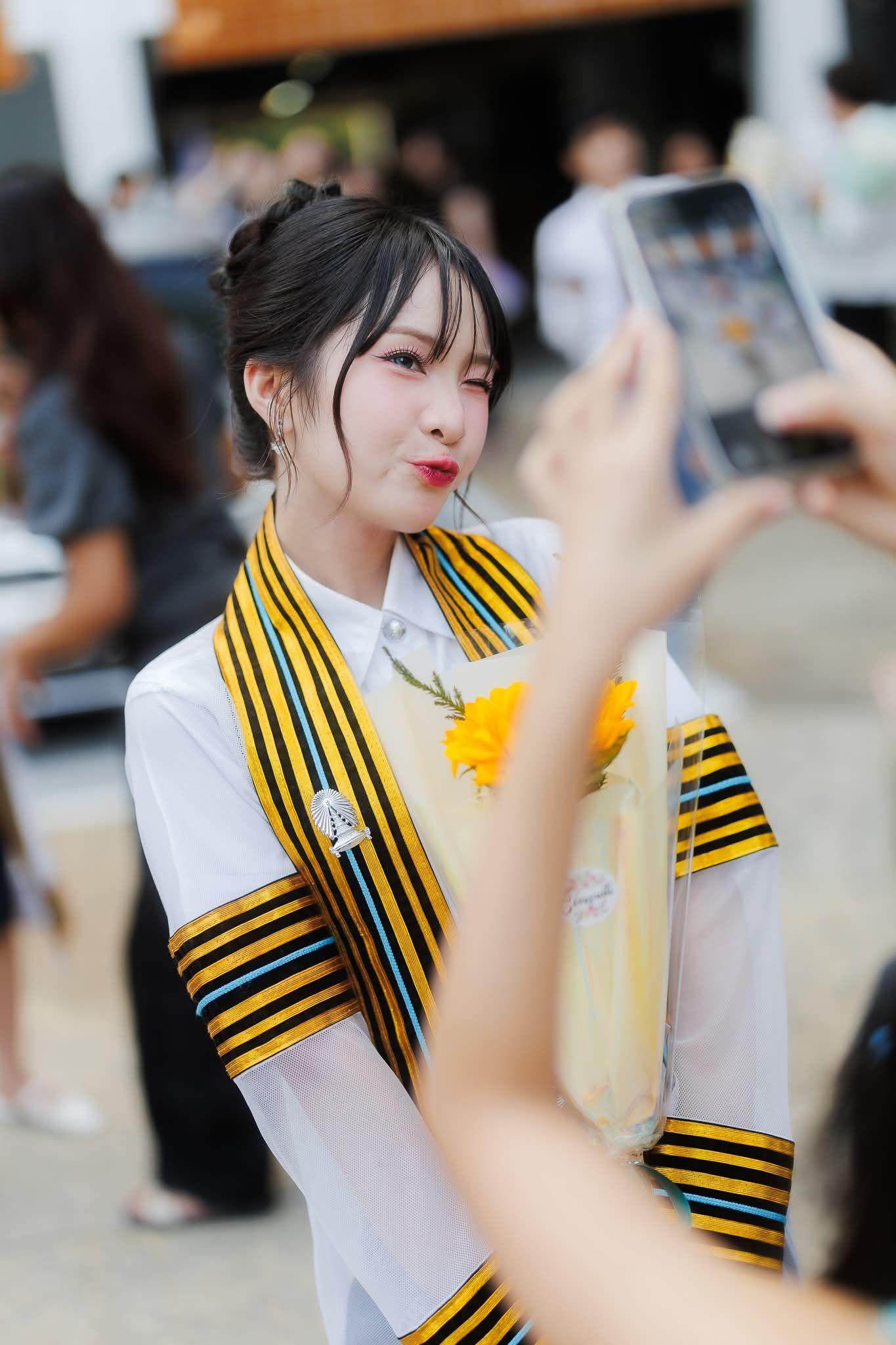 ผลงานรับปริญญา จุฬาลงกรณ์มหาวิทยาลัย โดย ถ่ายกับฟิล์ม ภาพที่ 12