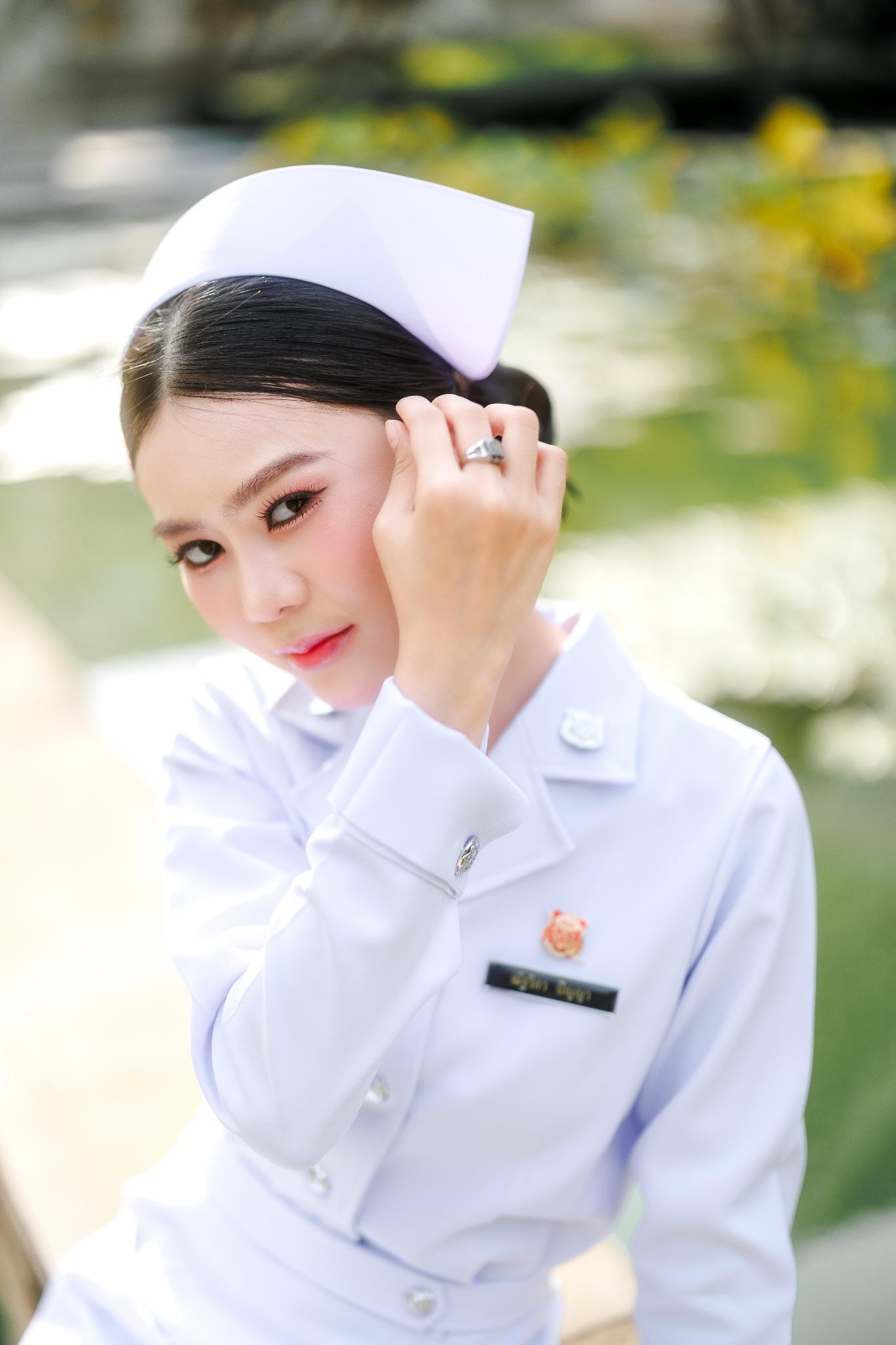ผลงานรับปริญญา โดย ถ่ายกับฟิล์ม ภาพที่ 5