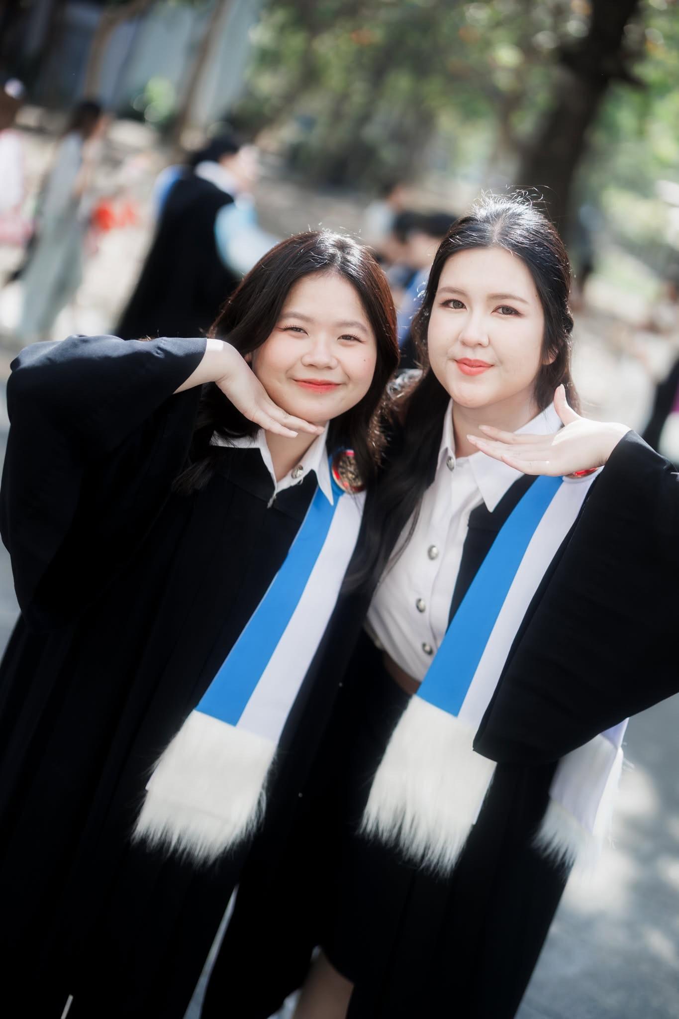 ผลงานรับปริญญา มหาวิทยาลัยธรรมศาสตร์ โดย ถ่ายกับฟิล์ม ภาพที่ 9