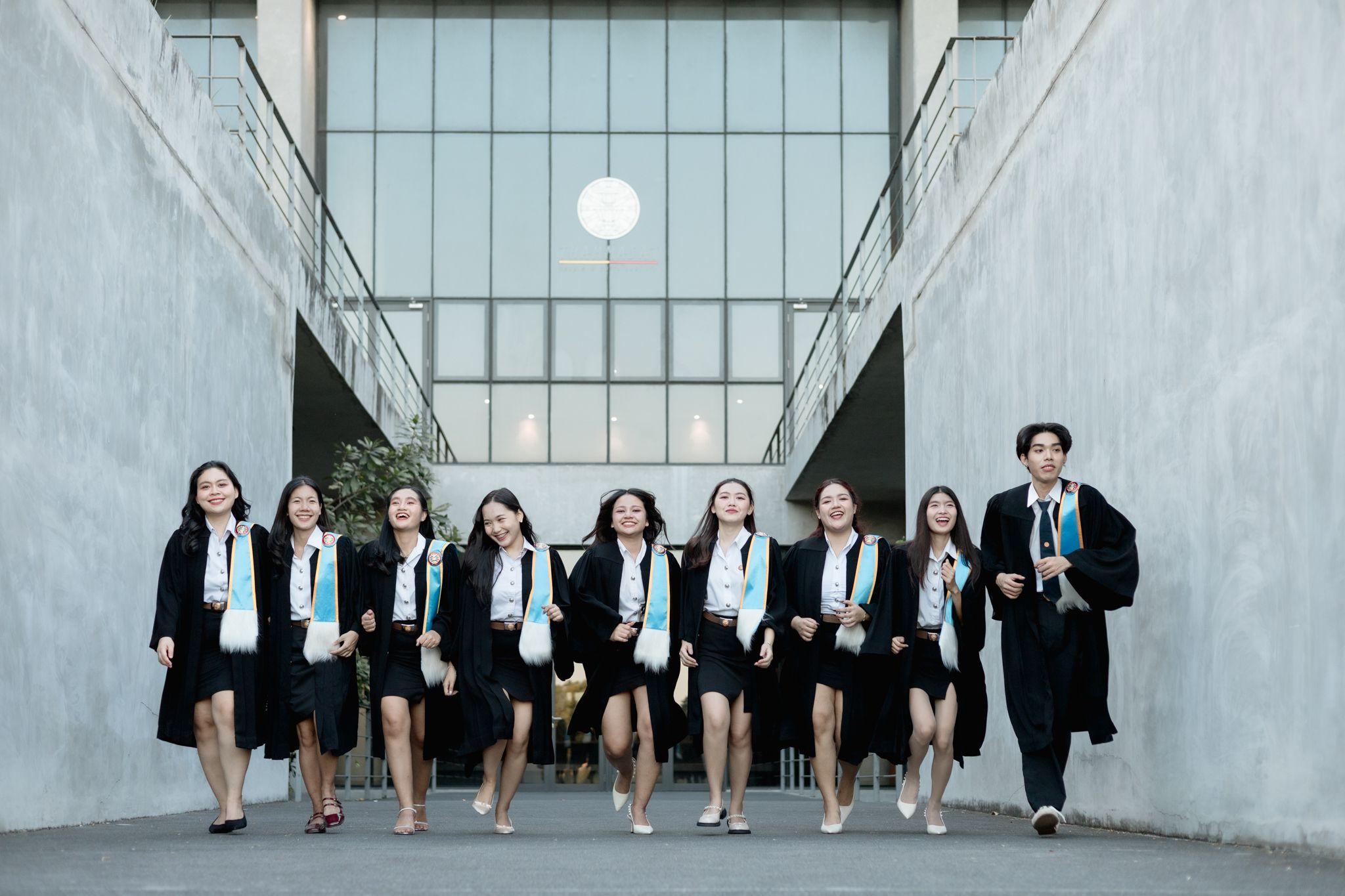 ผลงานรับปริญญา มหาวิทยาลัยธรรมศาสตร์ โดย Fiw.photo ภาพที่ 8