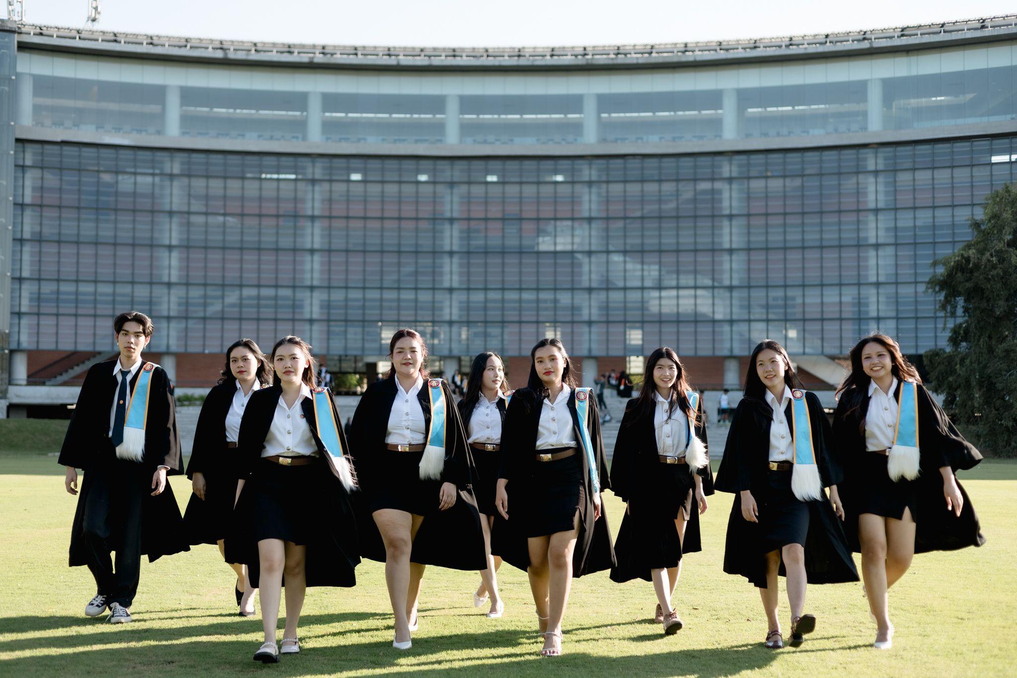 ผลงานรับปริญญา มหาวิทยาลัยธรรมศาสตร์ โดย Fiw.photo ภาพที่ 16