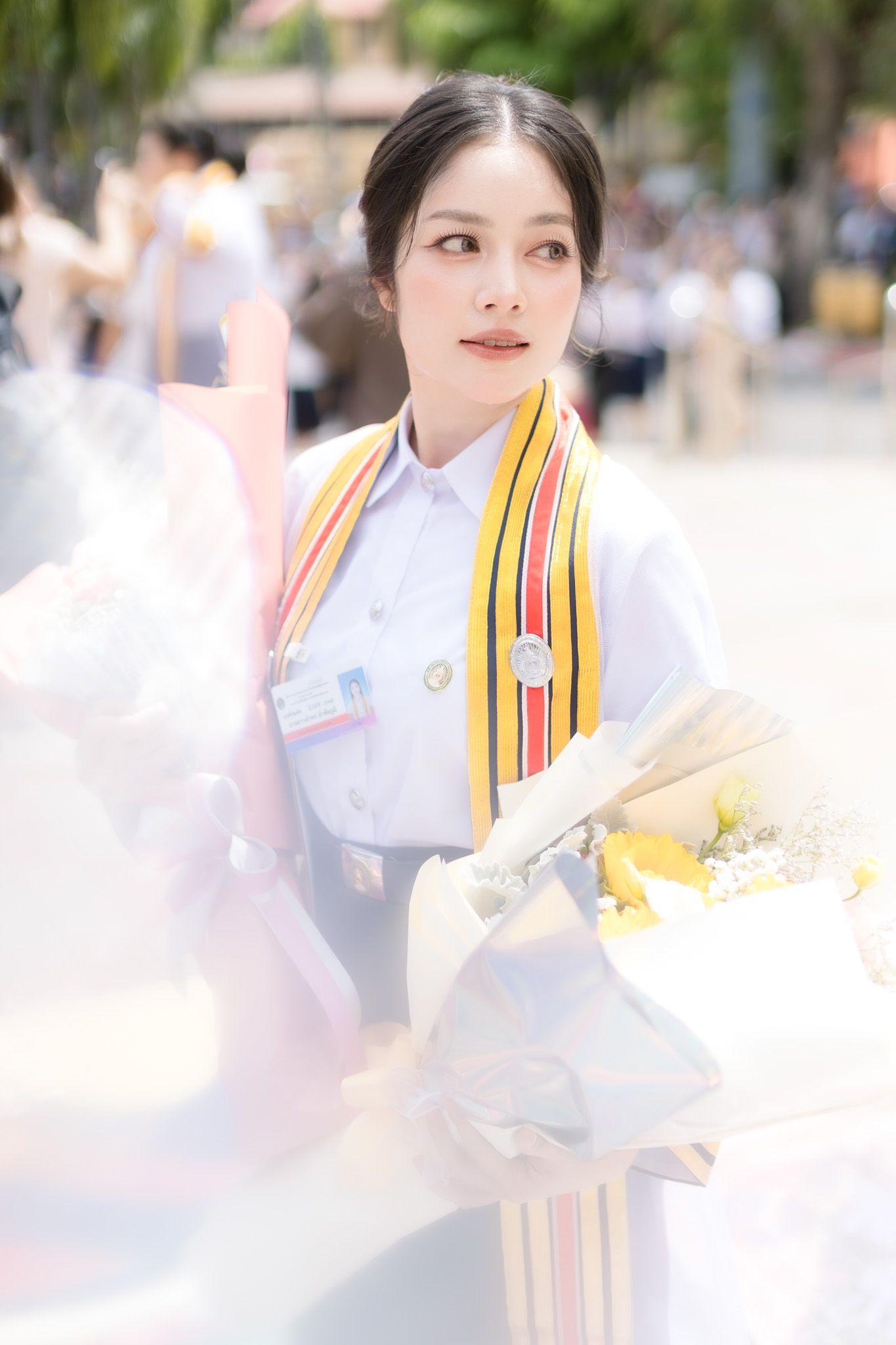 ผลงานรับปริญญา มหาวิทยาลัยราชภัฏสวนสุนันทา โดย Fiw.photo ภาพที่ 1