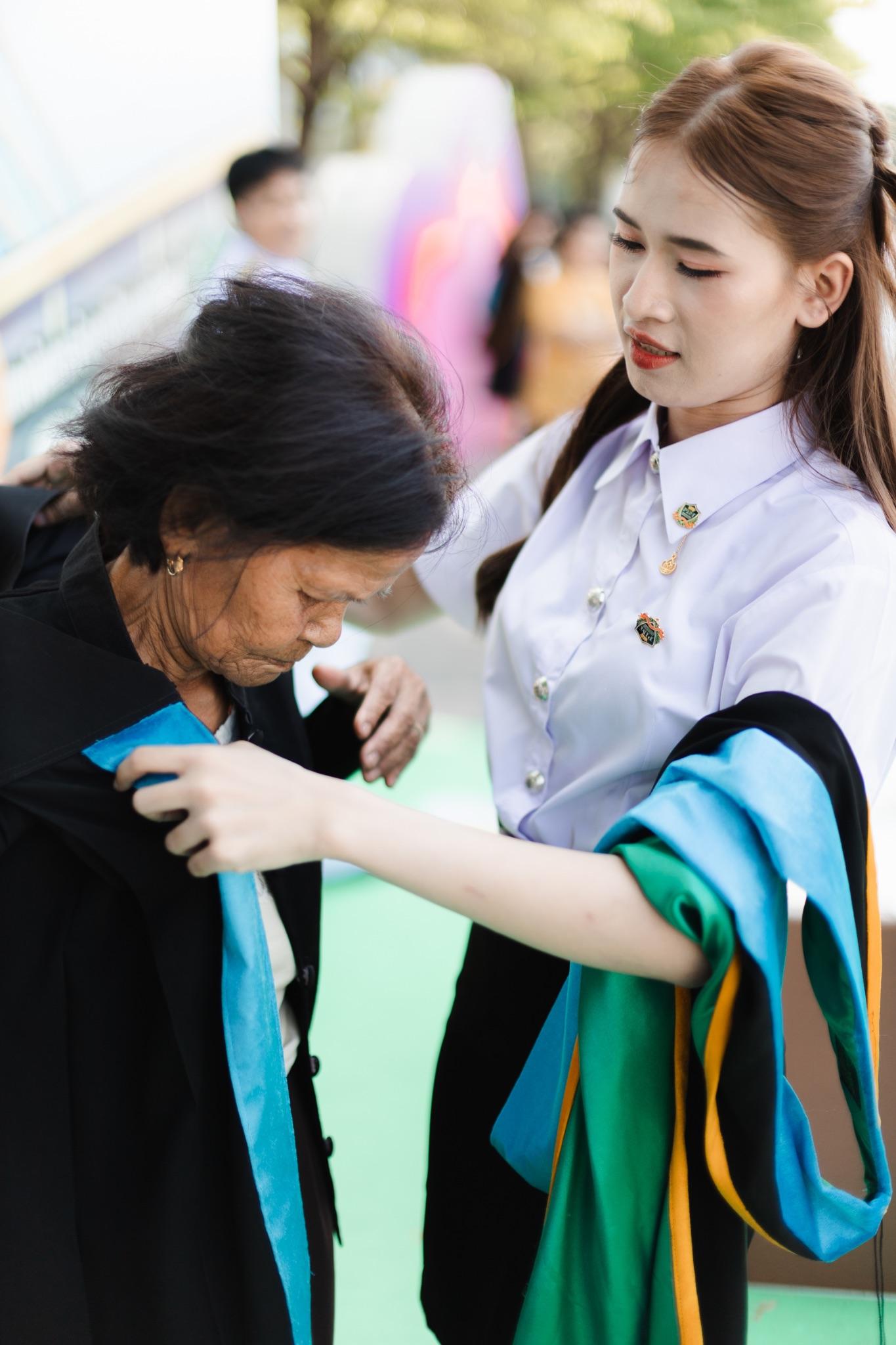 ผลงานรับปริญญา สถาบันการจัดการปัญญาภิวัฒน์ โดย Kevensyn ภาพที่ 4