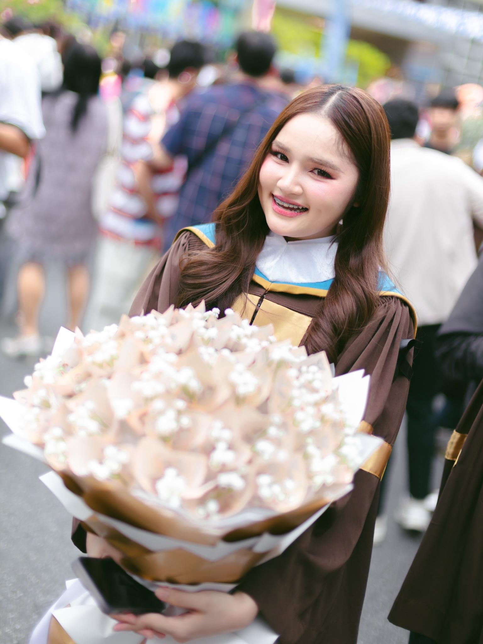 ผลงานรับปริญญา มหาวิทยาลัยสวนดุสิต โดย Kevensyn ภาพที่ 12