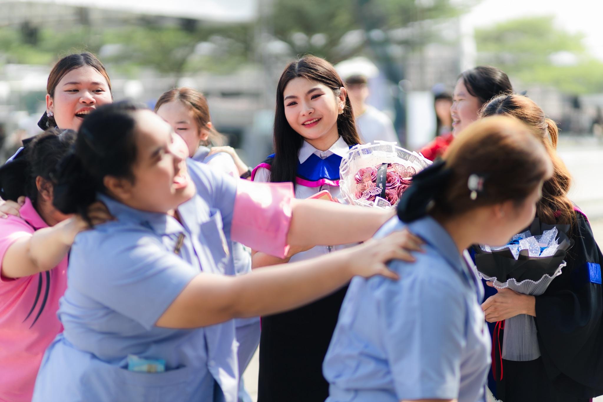 ผลงานรับปริญญา มหาวิทยาลัยปทุมธานี โดย Kevensyn ภาพที่ 9