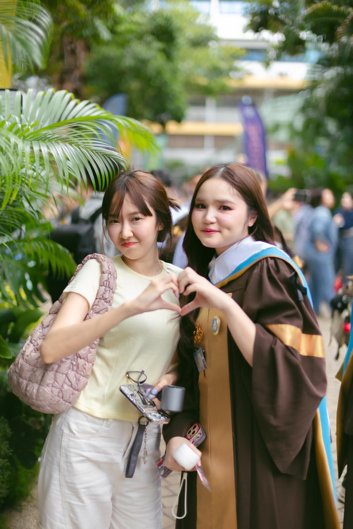ผลงานรับปริญญา มหาวิทยาลัยสวนดุสิต โดย Kevensyn ภาพที่ 8