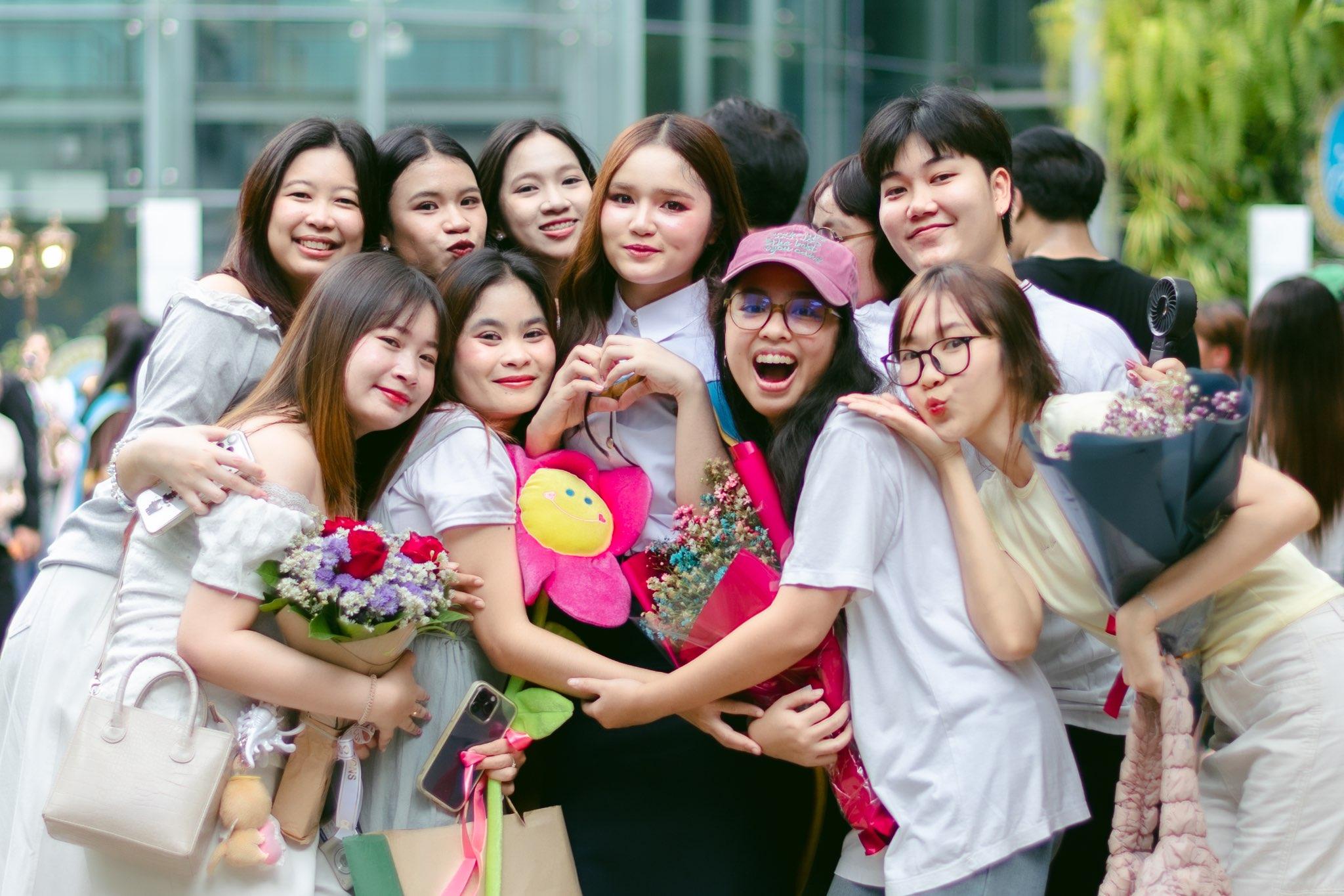 ผลงานรับปริญญา มหาวิทยาลัยสวนดุสิต โดย Kevensyn ภาพที่ 3
