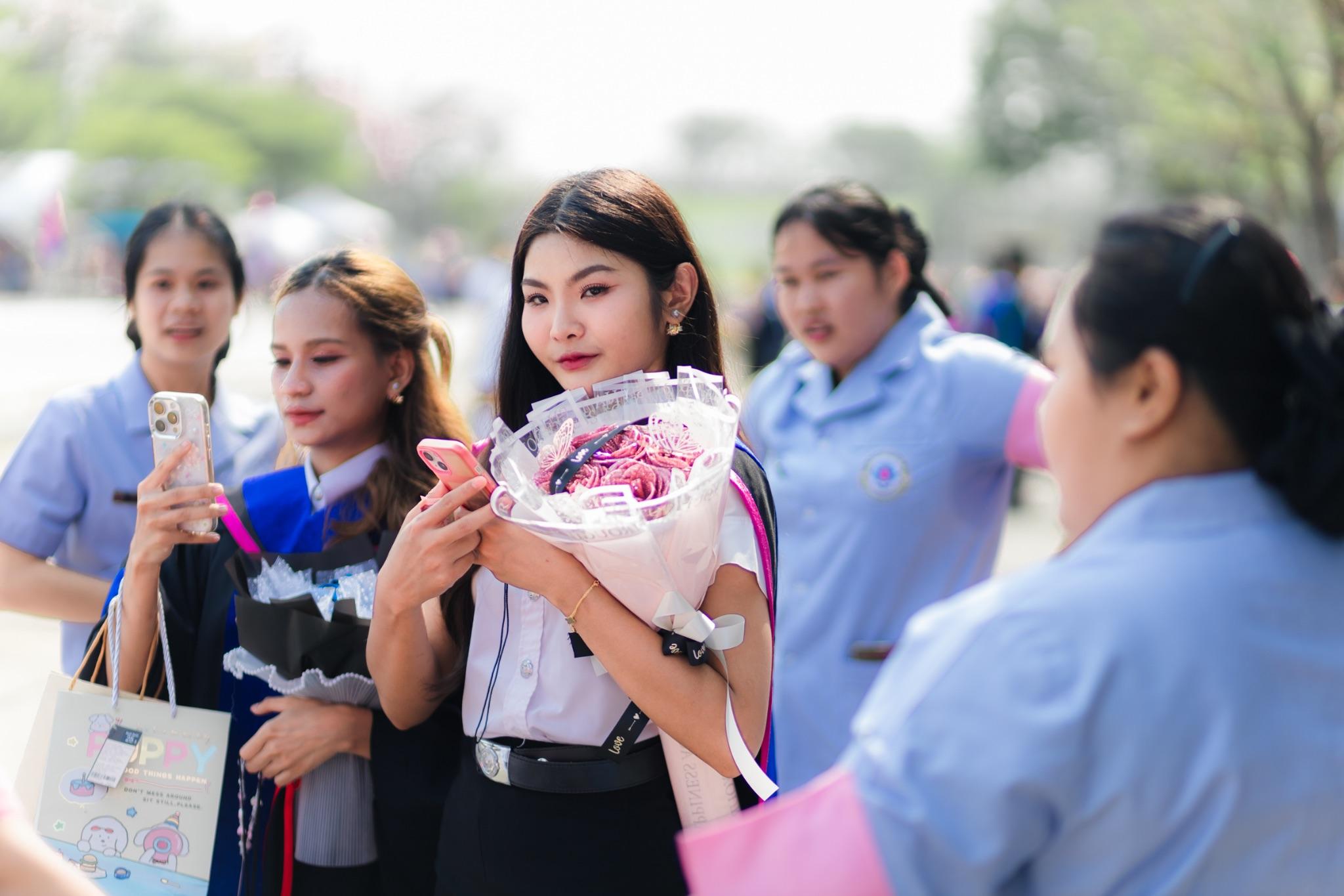 ผลงานรับปริญญา มหาวิทยาลัยปทุมธานี โดย Kevensyn ภาพที่ 2
