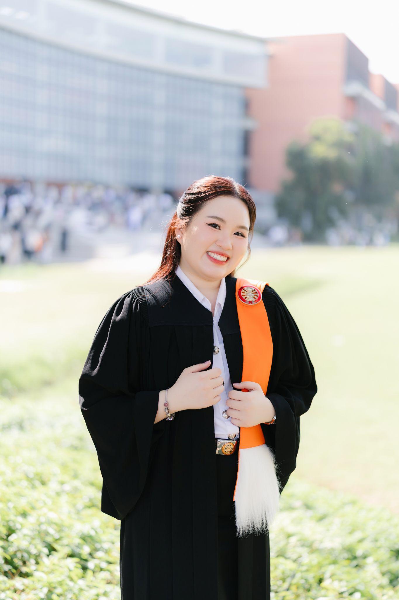 ผลงานรับปริญญา มหาวิทยาลัยธรรมศาสตร์ โดย thnk.x ภาพที่ 4