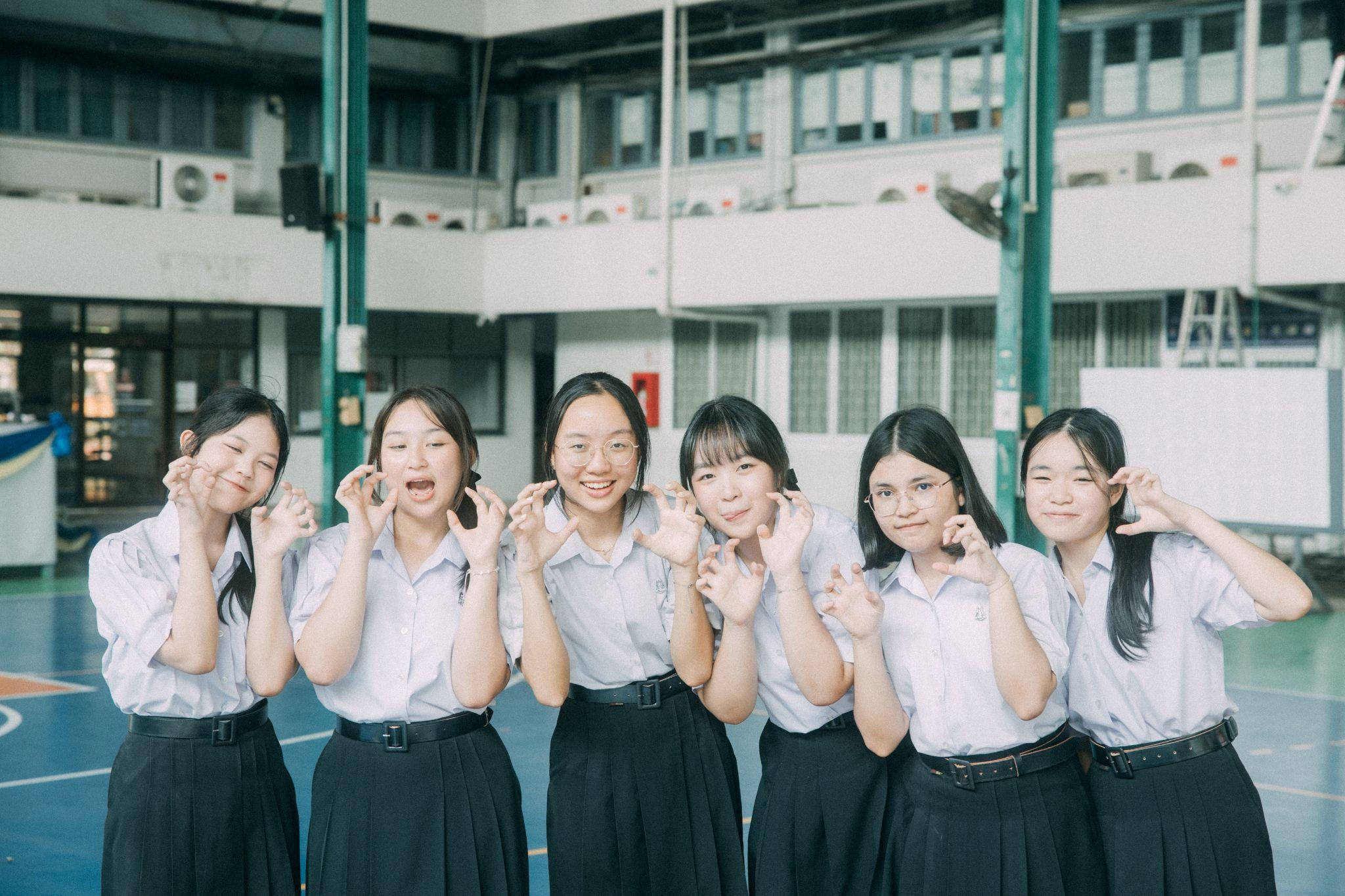 ผลงานรับปริญญา โรงเรียนเตรียมอุดมศึกษา โดย thnk.x ภาพที่ 15