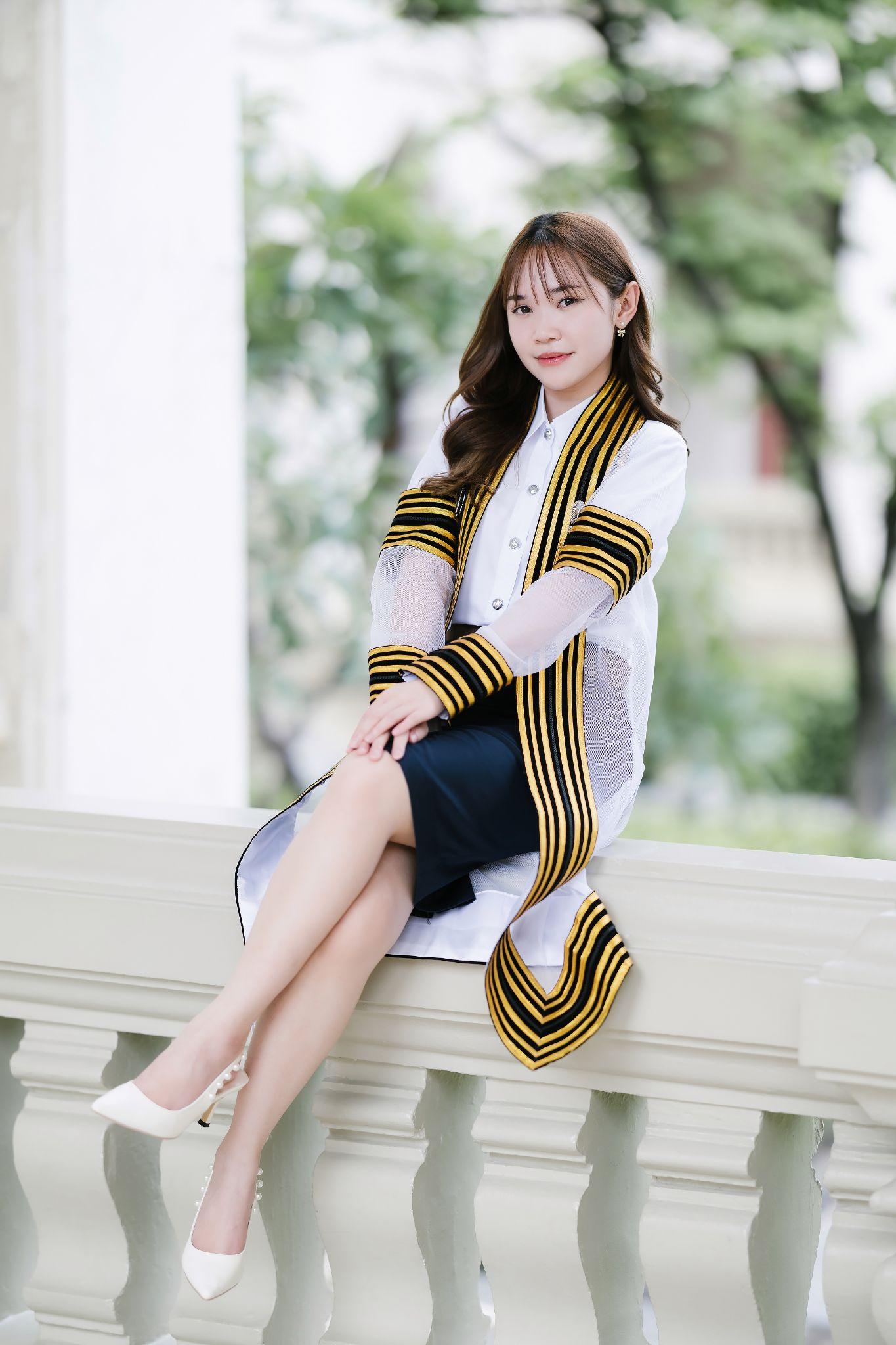 ผลงานรับปริญญา จุฬาลงกรณ์มหาวิทยาลัย โดย thnk.x ภาพที่ 4