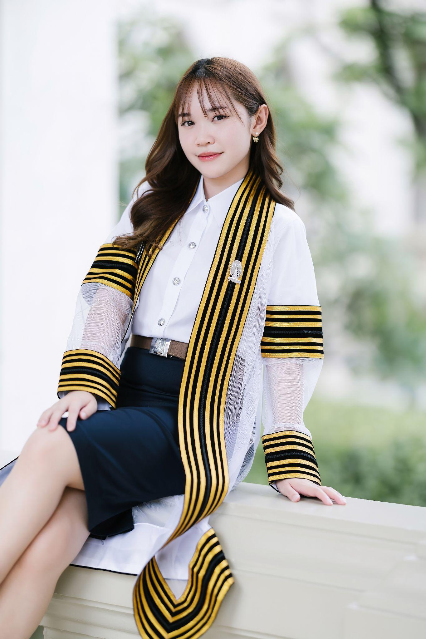 ผลงานรับปริญญา จุฬาลงกรณ์มหาวิทยาลัย โดย thnk.x ภาพที่ 5