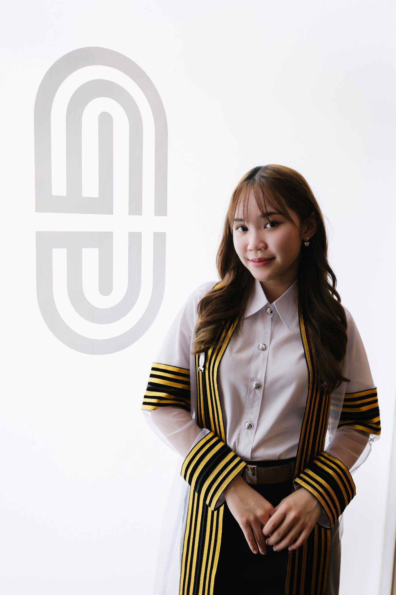 ผลงานรับปริญญา จุฬาลงกรณ์มหาวิทยาลัย โดย thnk.x ภาพที่ 1