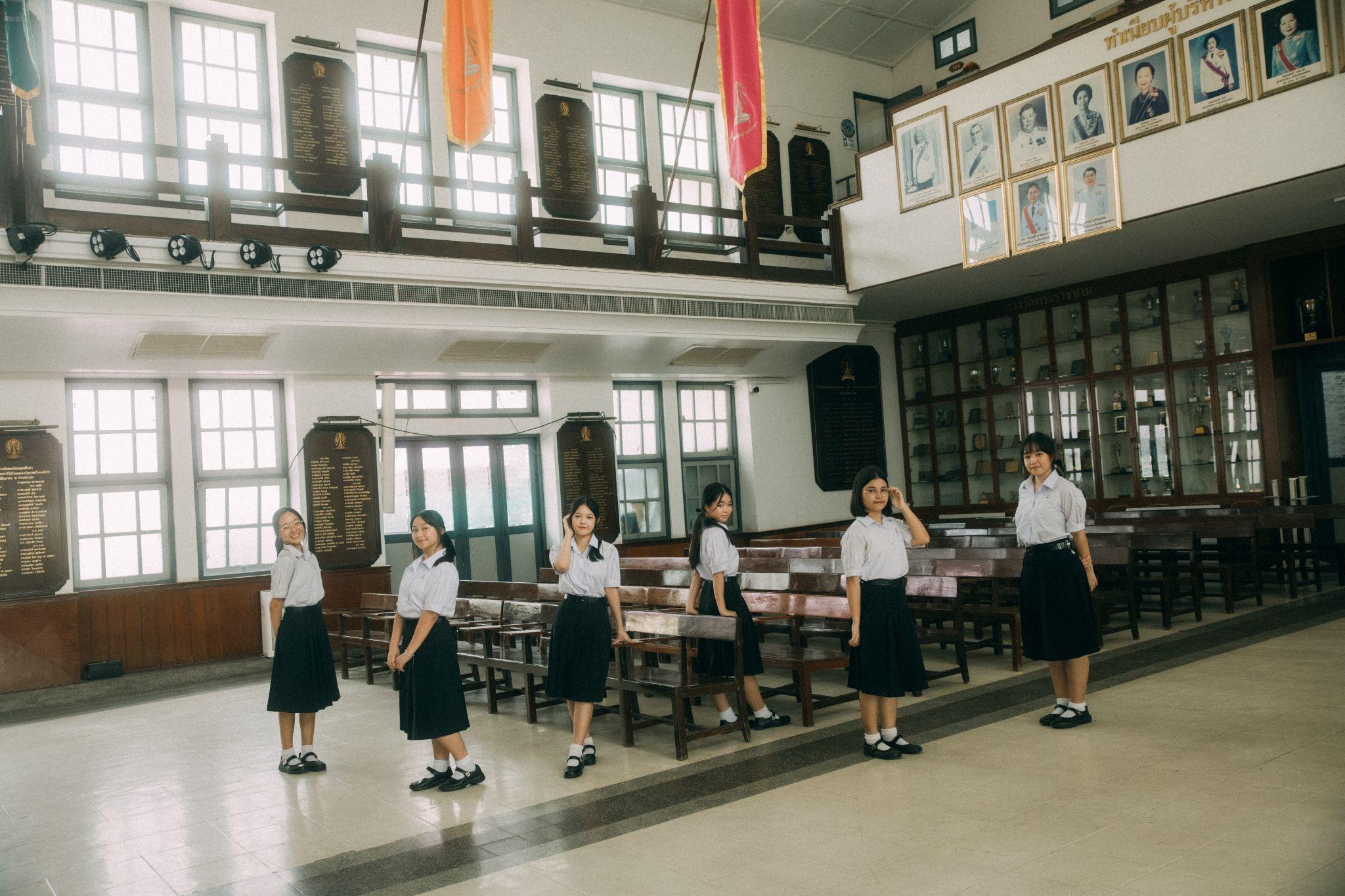 ผลงานรับปริญญา โรงเรียนเตรียมอุดมศึกษา โดย thnk.x ภาพที่ 13