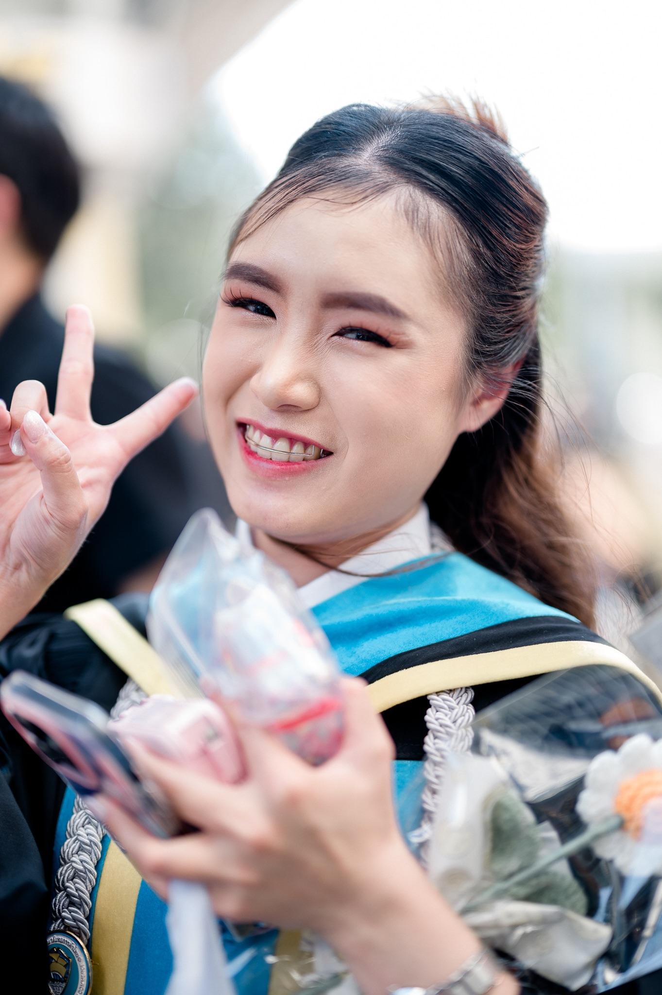 ผลงานรับปริญญา มหาวิทยาลัยหอการค้าไทย โดย NSNAP ภาพที่ 6