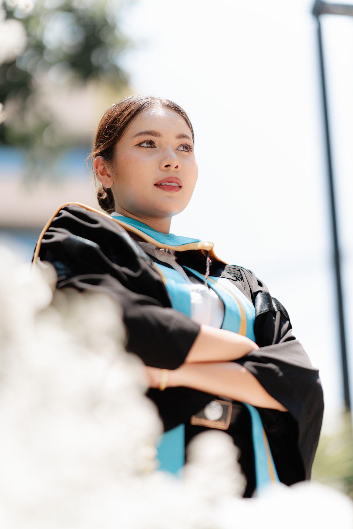 ผลงานรับปริญญา มหาวิทยาลัยหอการค้าไทย โดย Vatashi ภาพที่ 3