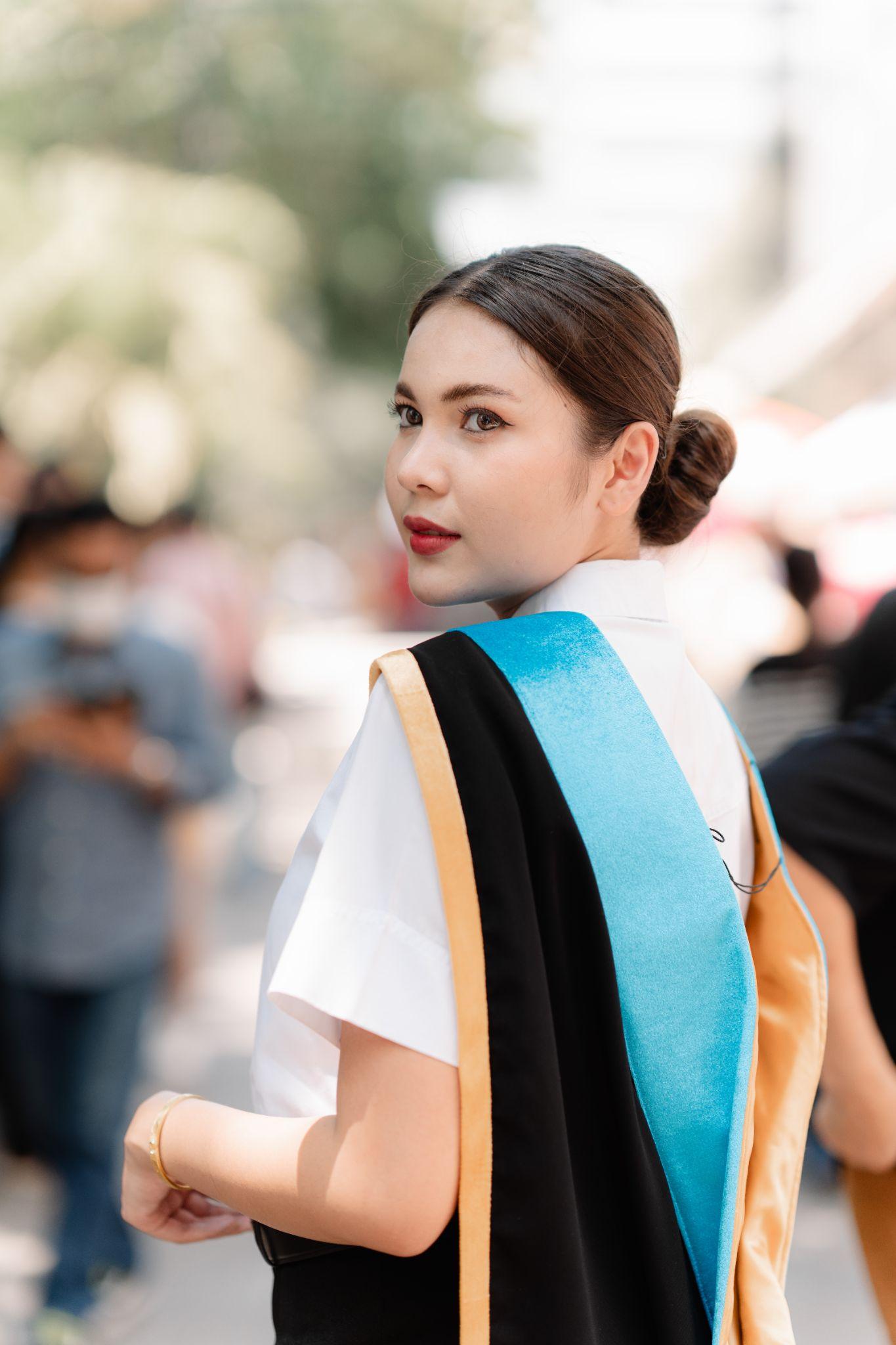 ผลงานรับปริญญา มหาวิทยาลัยหอการค้าไทย โดย Vatashi ภาพที่ 15