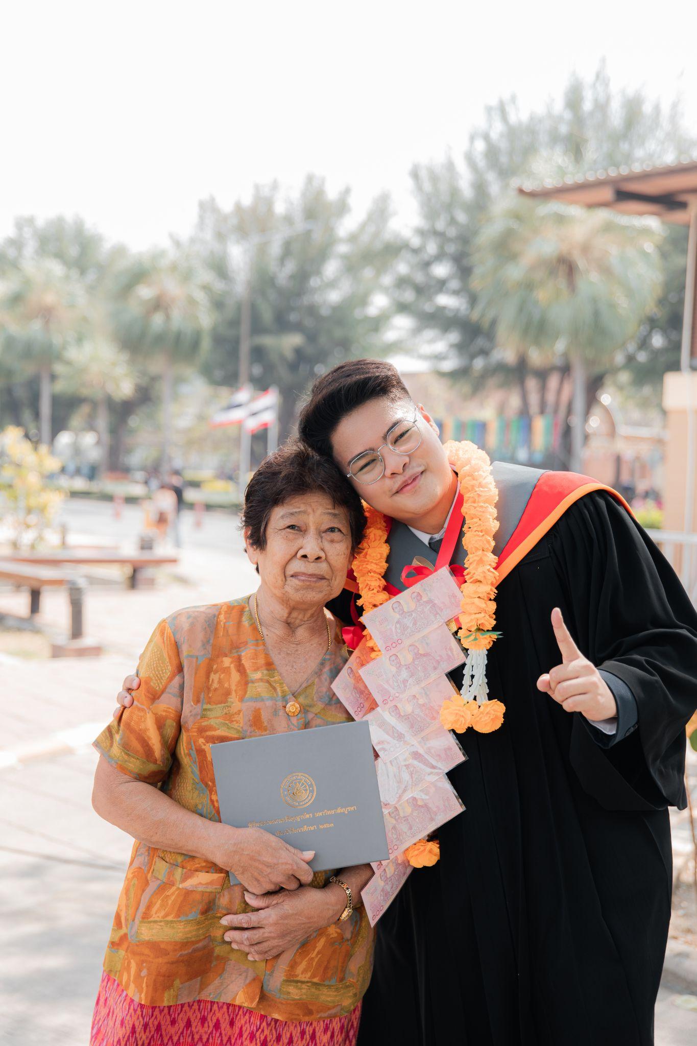 ผลงานรับปริญญา มหาวิทยาลัยบูรพา โดย Vatashi ภาพที่ 11