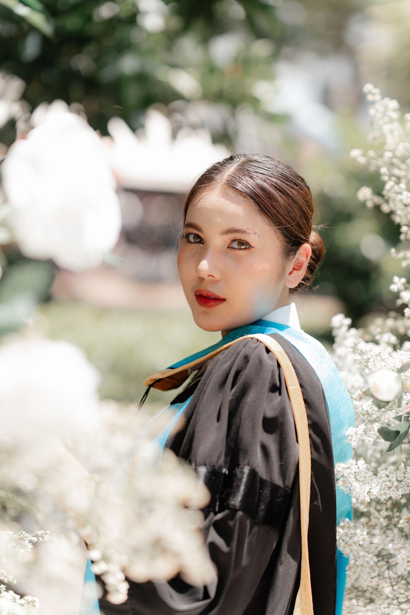ผลงานรับปริญญา มหาวิทยาลัยหอการค้าไทย โดย Vatashi ภาพที่ 1