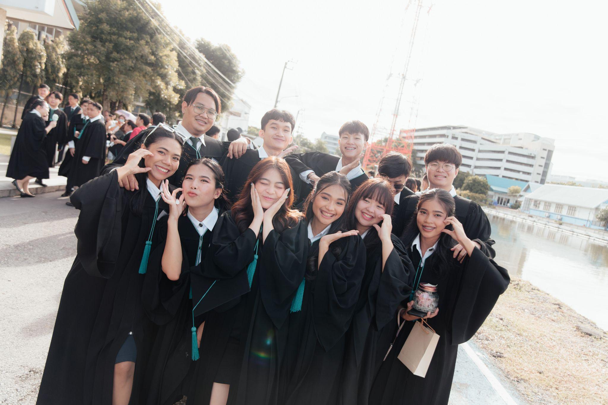 ผลงานรับปริญญา มหาวิทยาลัยเกษตรศาสตร์ โดย Vatashi ภาพที่ 5