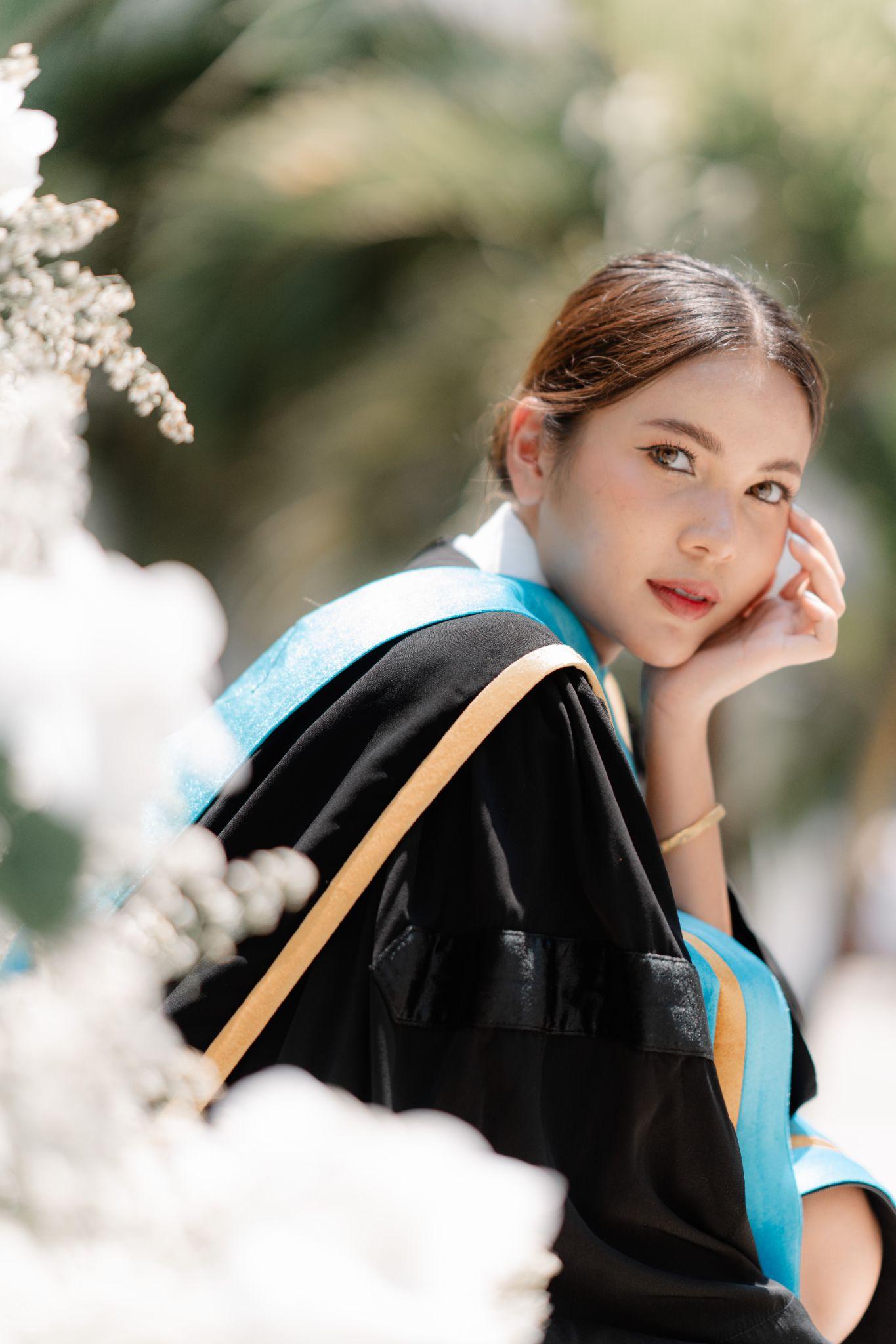 ผลงานรับปริญญา มหาวิทยาลัยหอการค้าไทย โดย Vatashi ภาพที่ 2