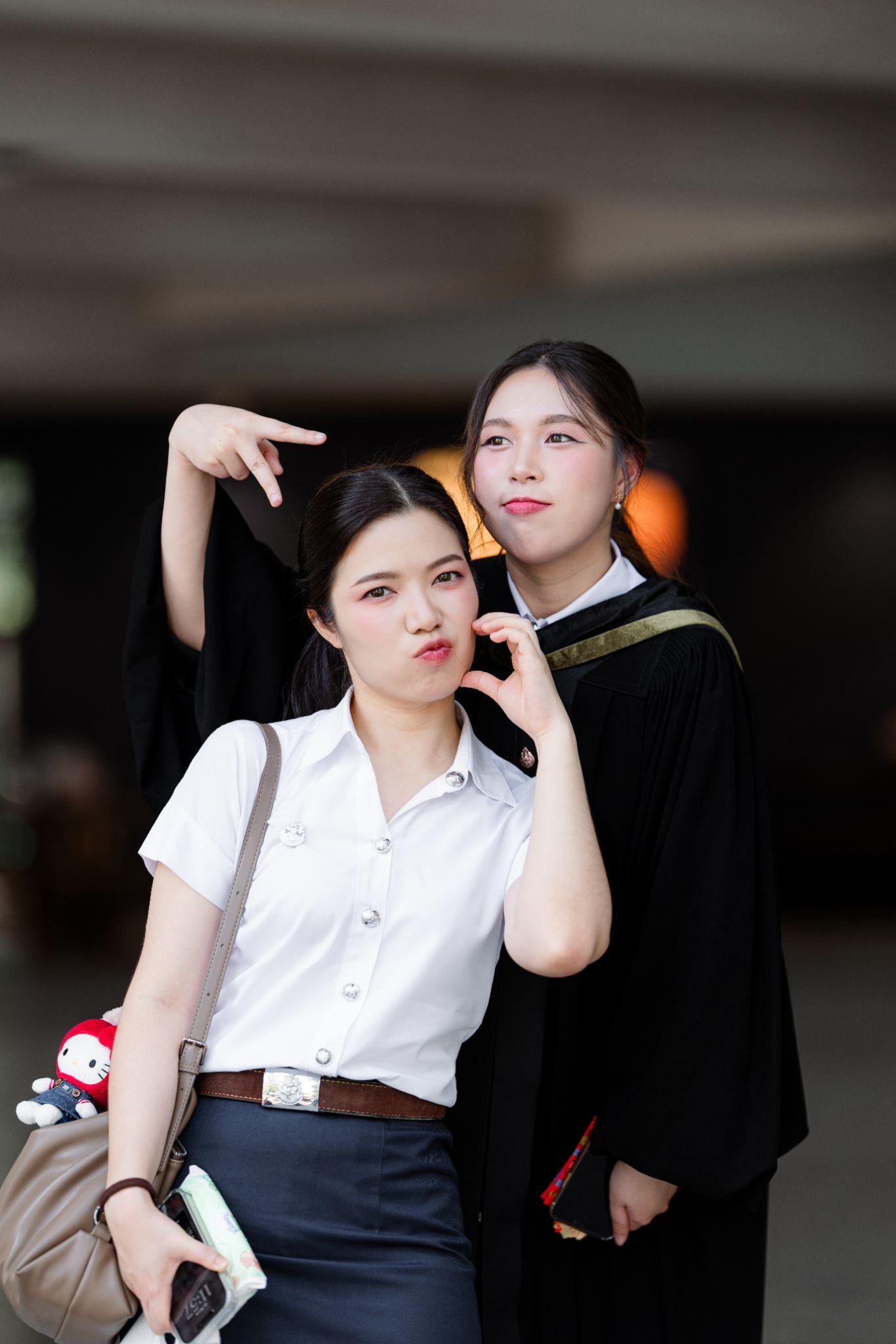 ผลงานรับปริญญา มหาวิทยาลัยศิลปากร โดย Vatashi ภาพที่ 2