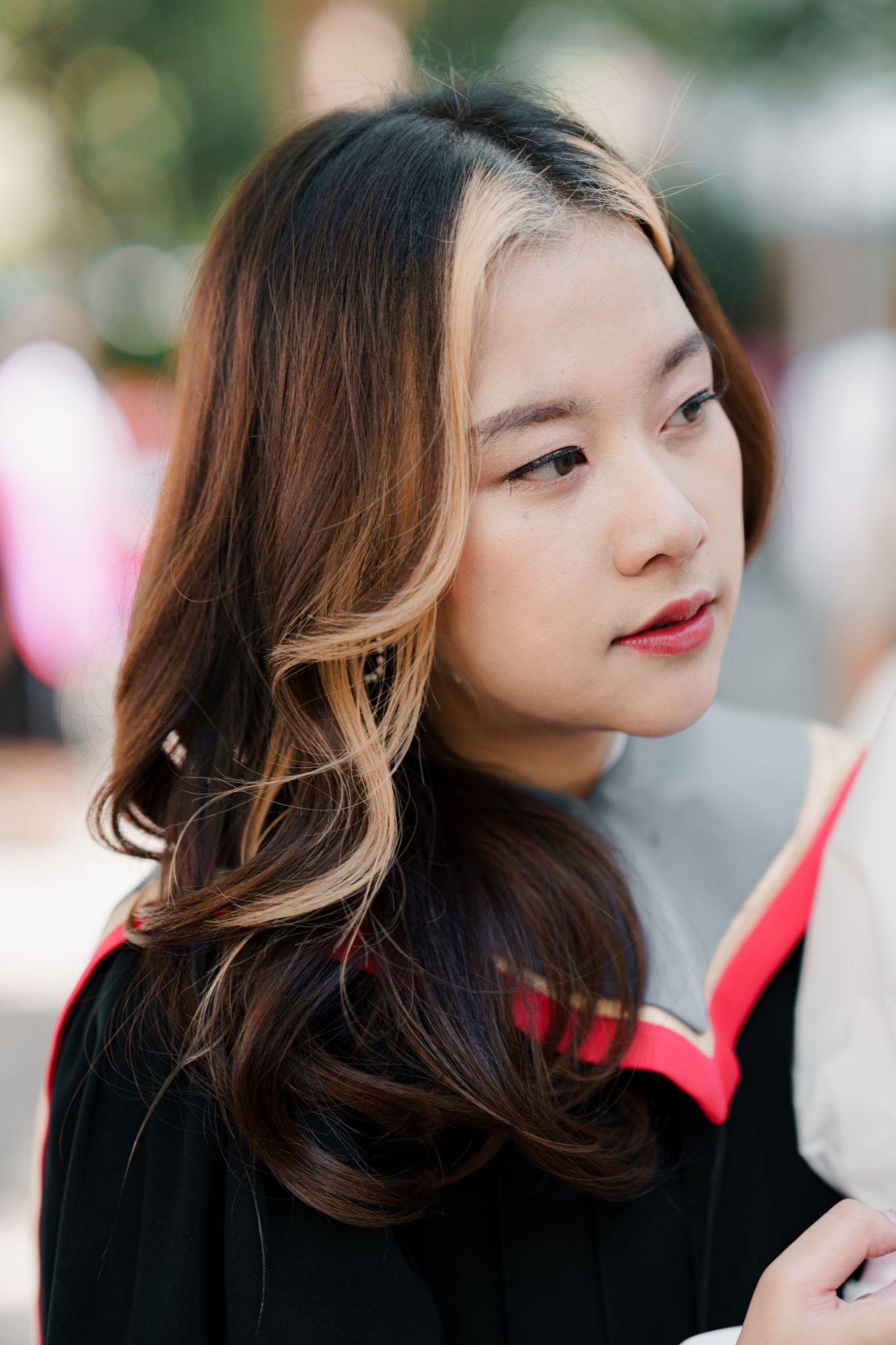 ผลงานรับปริญญา มหาวิทยาลัยศรีนครินทรวิโรฒ โดย Vatashi ภาพที่ 5