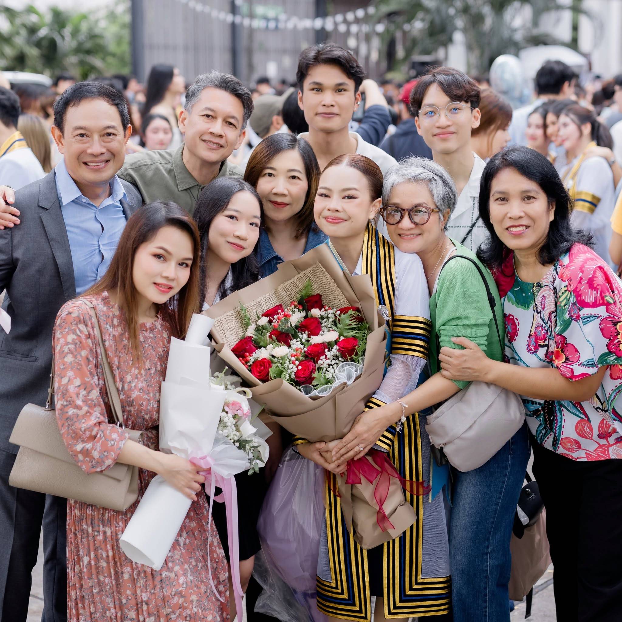 ผลงานรับปริญญา จุฬาลงกรณ์มหาวิทยาลัย โดย จักรวาล16 ภาพที่ 2