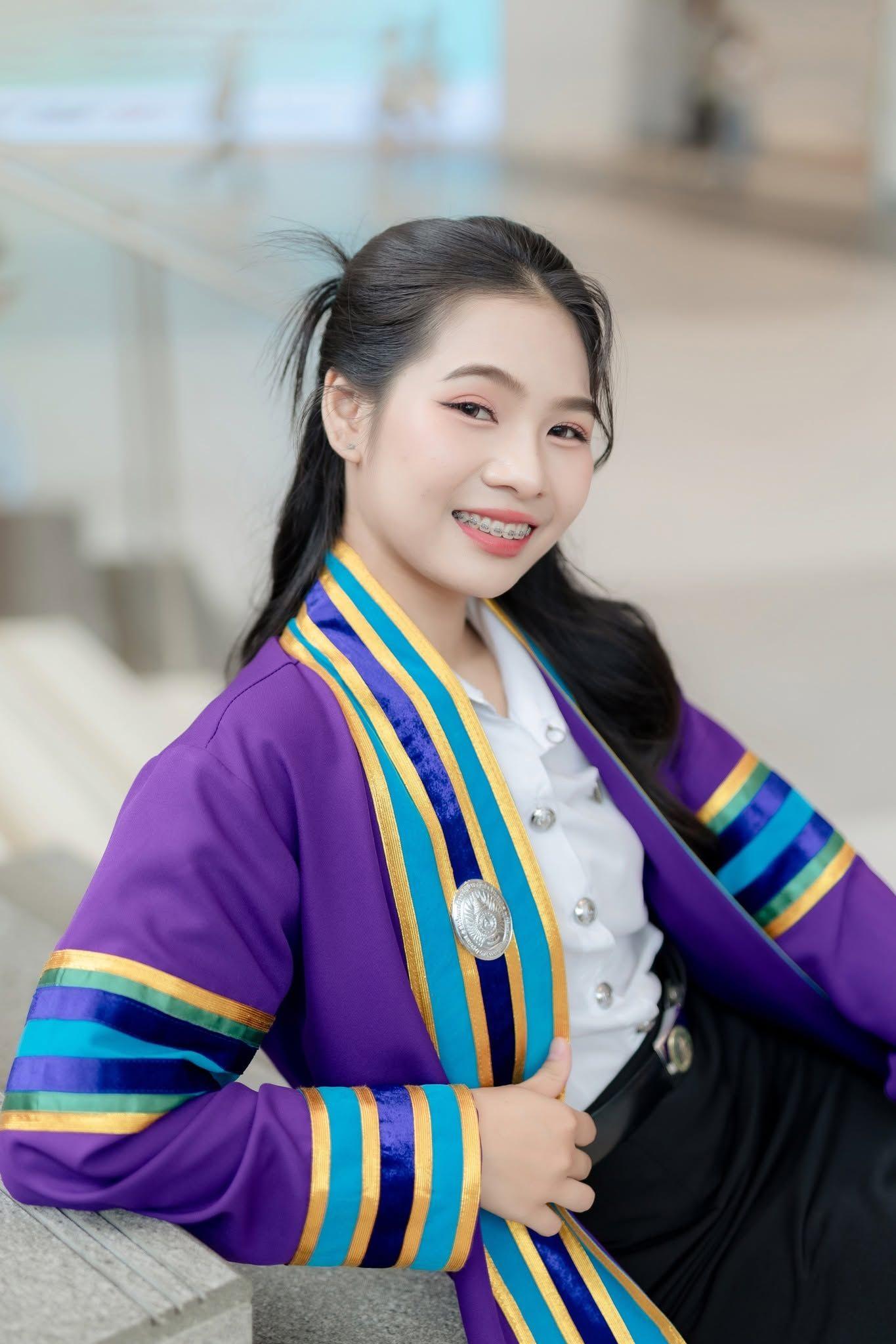ผลงานรับปริญญา มหาวิทยาลัยราชภัฏบ้านสมเด็จเจ้าพระยา โดย จักรวาล16 ภาพที่ 14