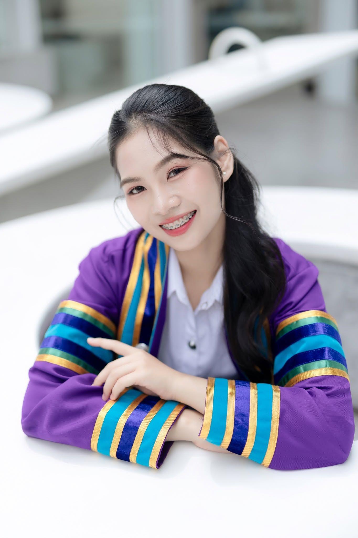 ผลงานรับปริญญา มหาวิทยาลัยราชภัฏบ้านสมเด็จเจ้าพระยา โดย จักรวาล16 ภาพที่ 6