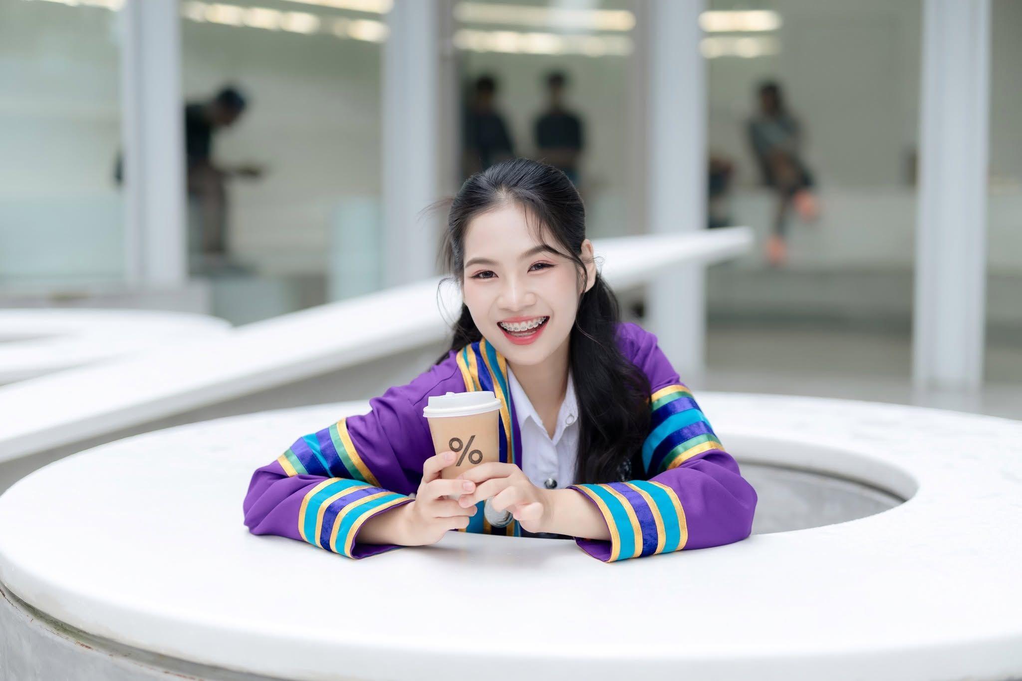 ผลงานรับปริญญา มหาวิทยาลัยราชภัฏบ้านสมเด็จเจ้าพระยา โดย จักรวาล16 ภาพที่ 9