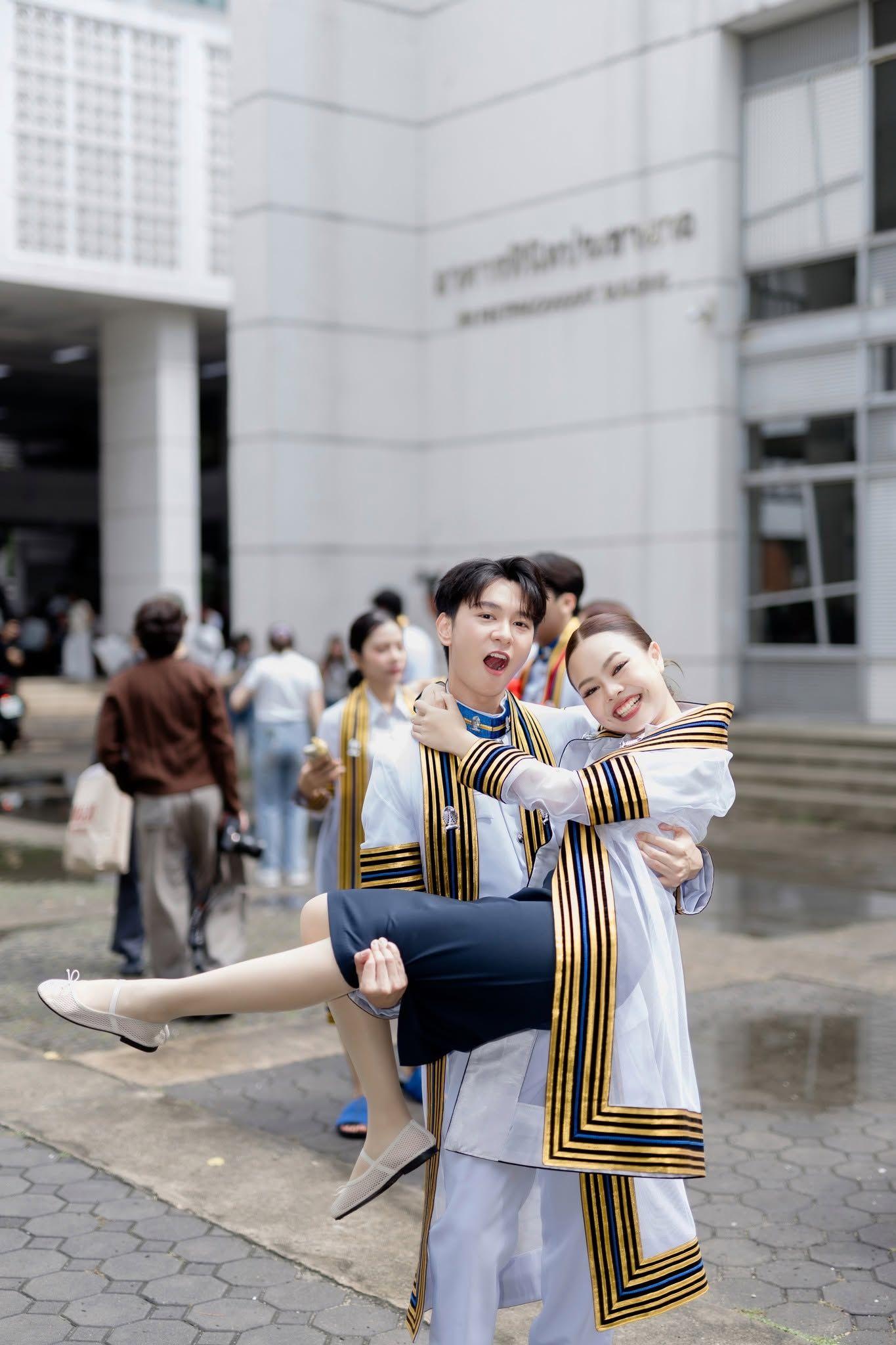 ผลงานรับปริญญา จุฬาลงกรณ์มหาวิทยาลัย โดย จักรวาล16 ภาพที่ 12