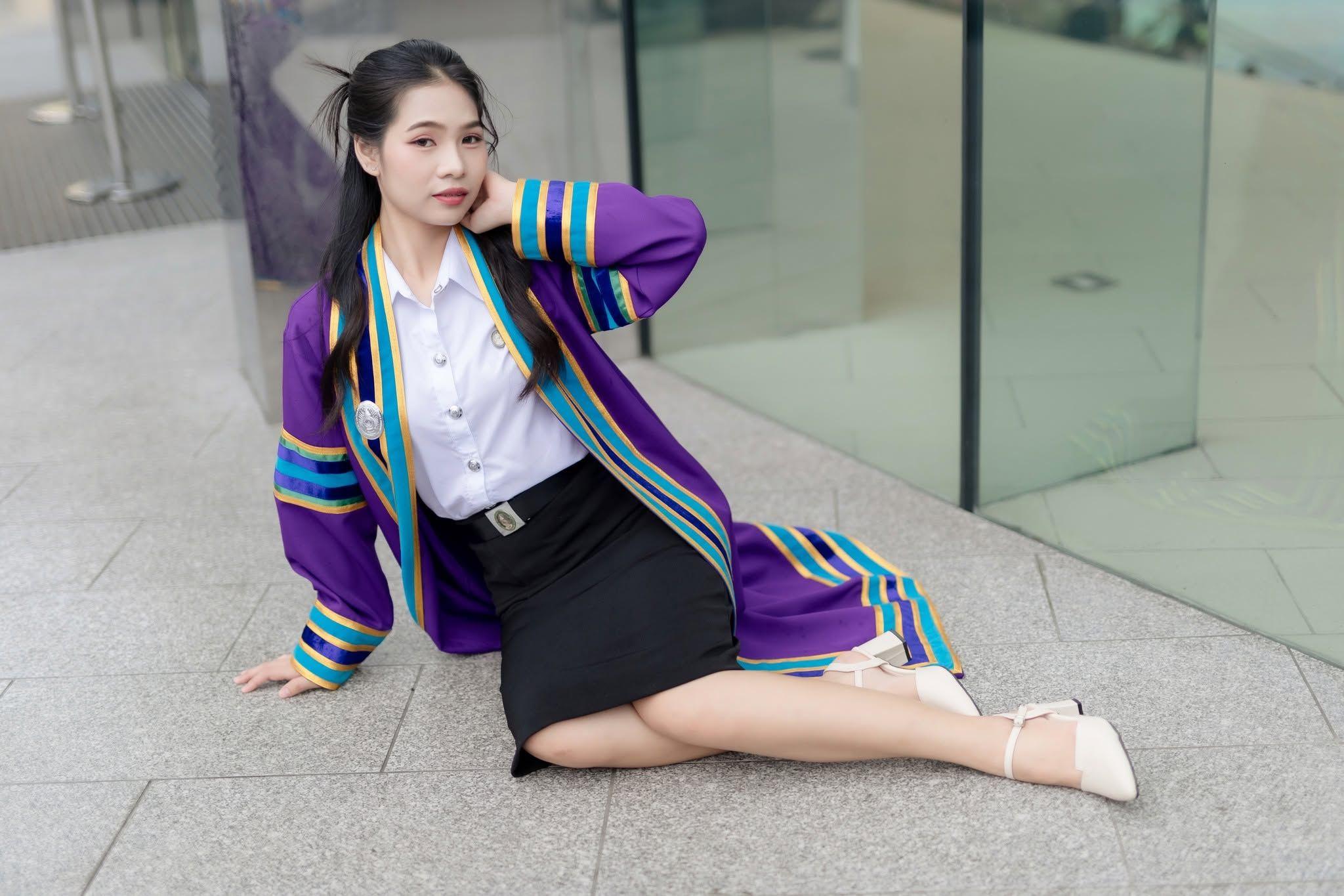 ผลงานรับปริญญา มหาวิทยาลัยราชภัฏบ้านสมเด็จเจ้าพระยา โดย จักรวาล16 ภาพที่ 18