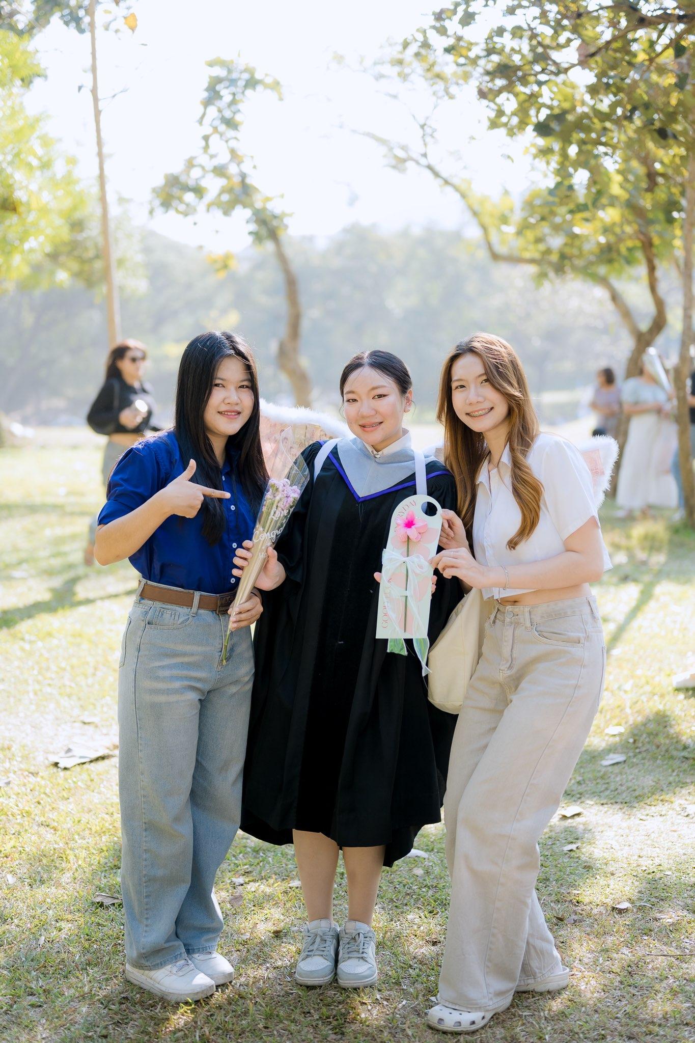 ผลงานรับปริญญา มหาวิทยาลัยเชียงใหม่ โดย shangnuipoto ภาพที่ 12