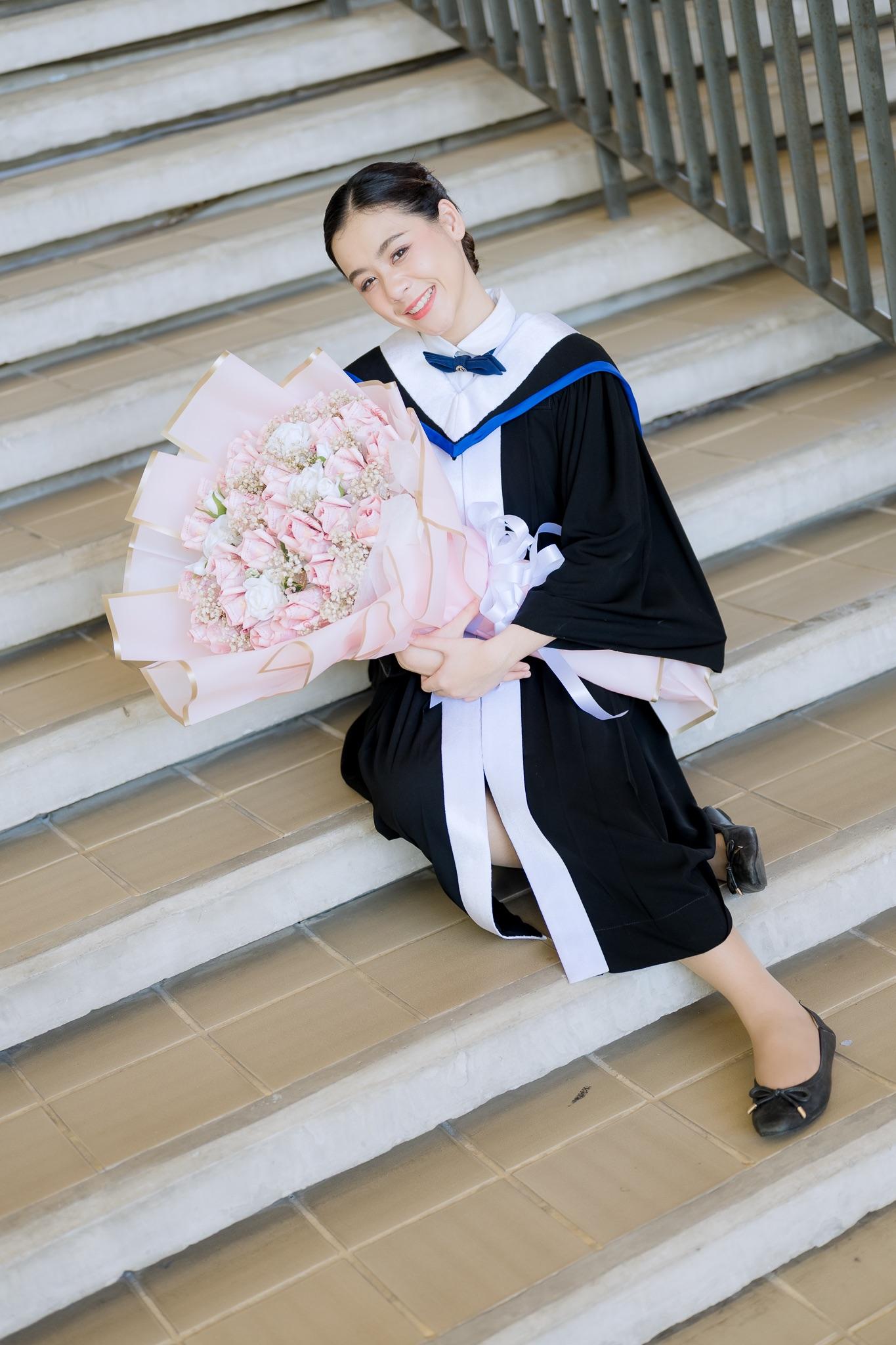 ผลงานรับปริญญา มหาวิทยาลัยมหิดล โดย shangnuipoto ภาพที่ 1