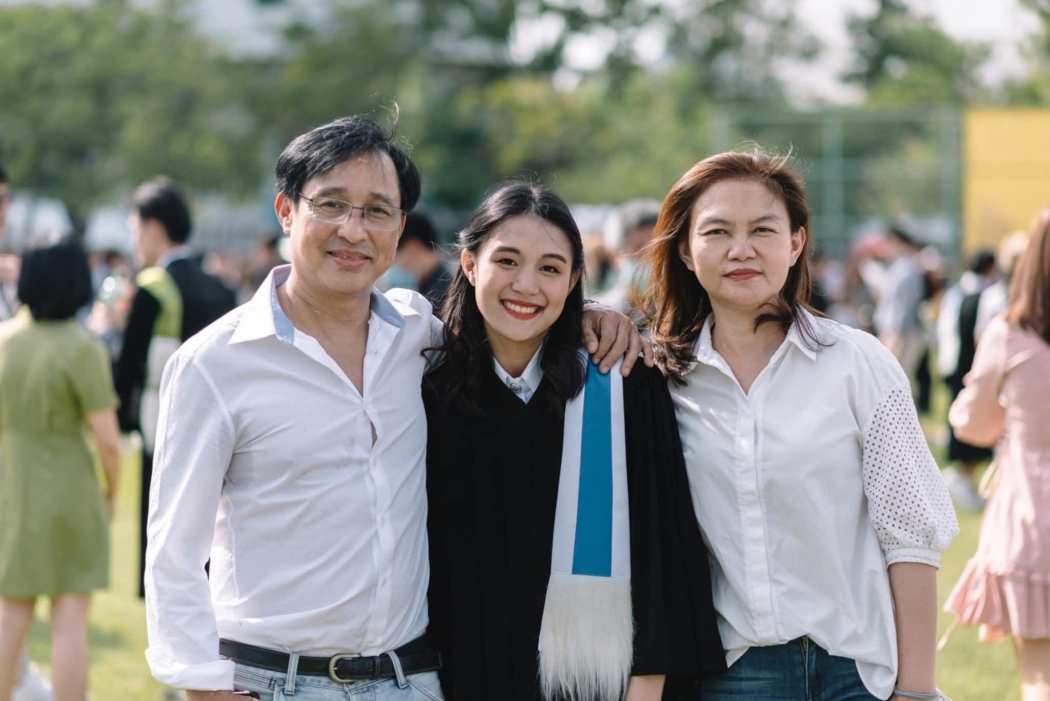 ผลงานรับปริญญา มหาวิทยาลัยธรรมศาสตร์ โดย Narratell Gallery ภาพที่ 16