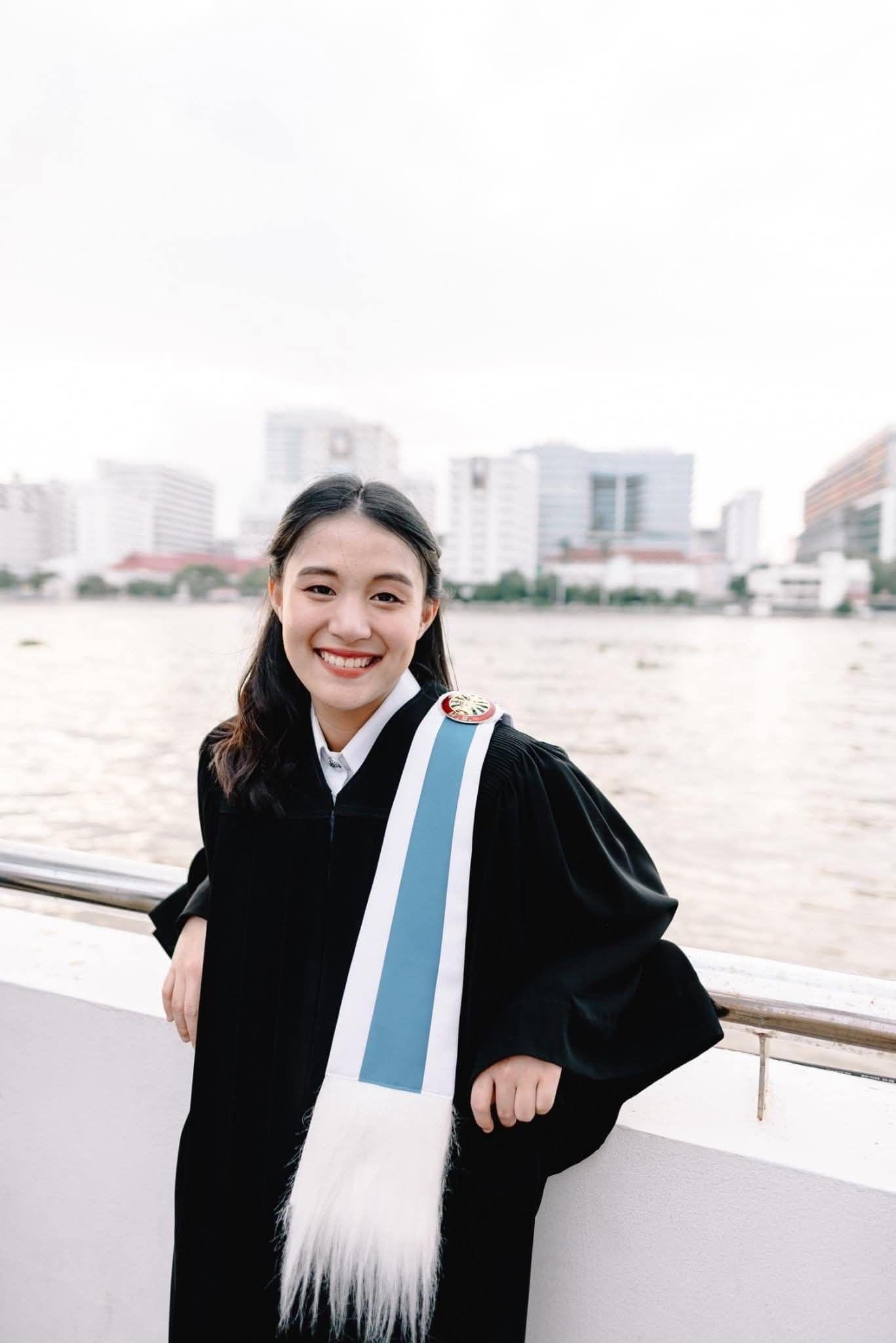 ผลงานรับปริญญา มหาวิทยาลัยธรรมศาสตร์ โดย Narratell Gallery ภาพที่ 3
