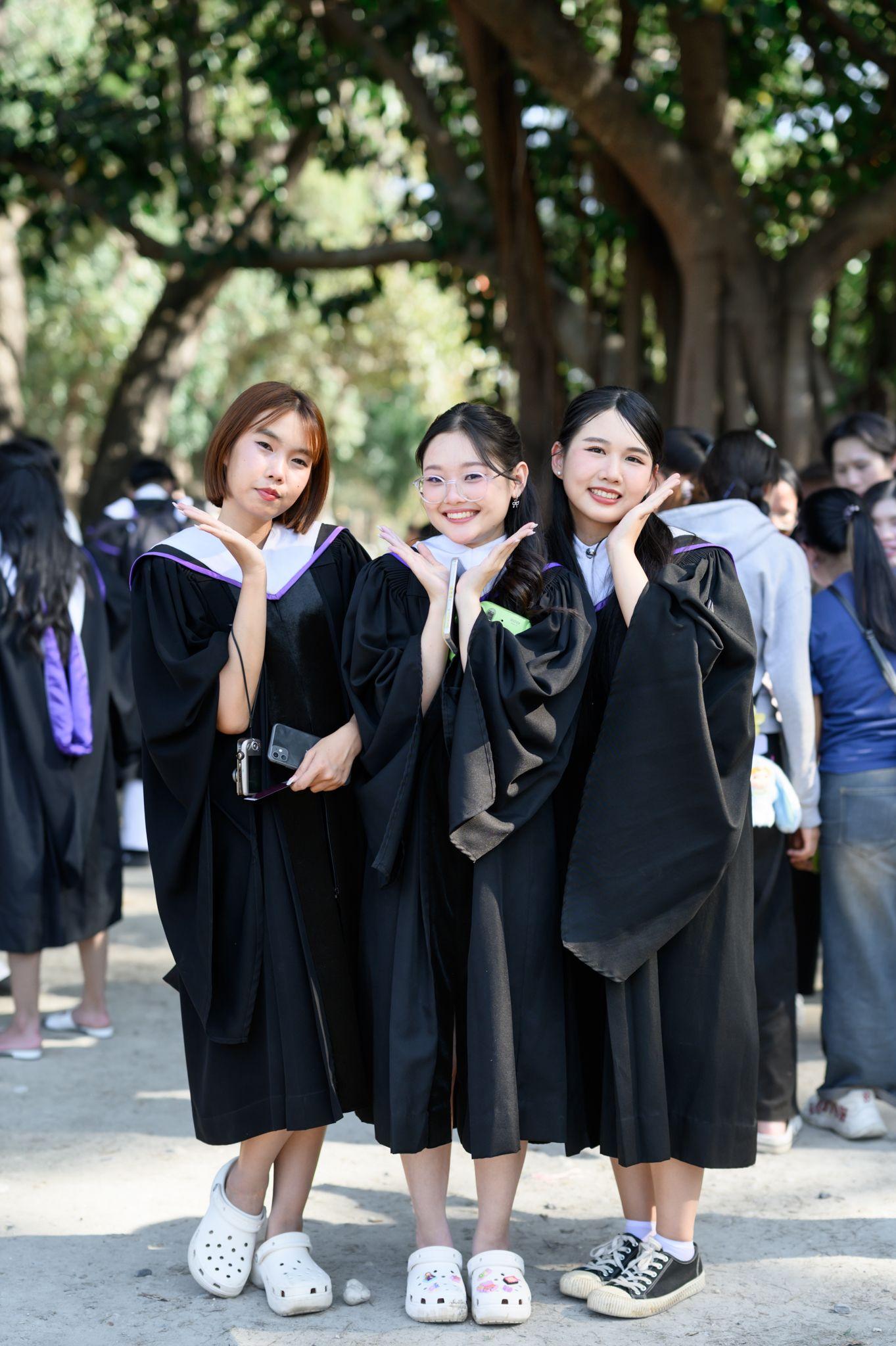 ผลงานรับปริญญา มหาวิทยาลัยเชียงใหม่ โดย มุมห้อง Photo ภาพที่ 20