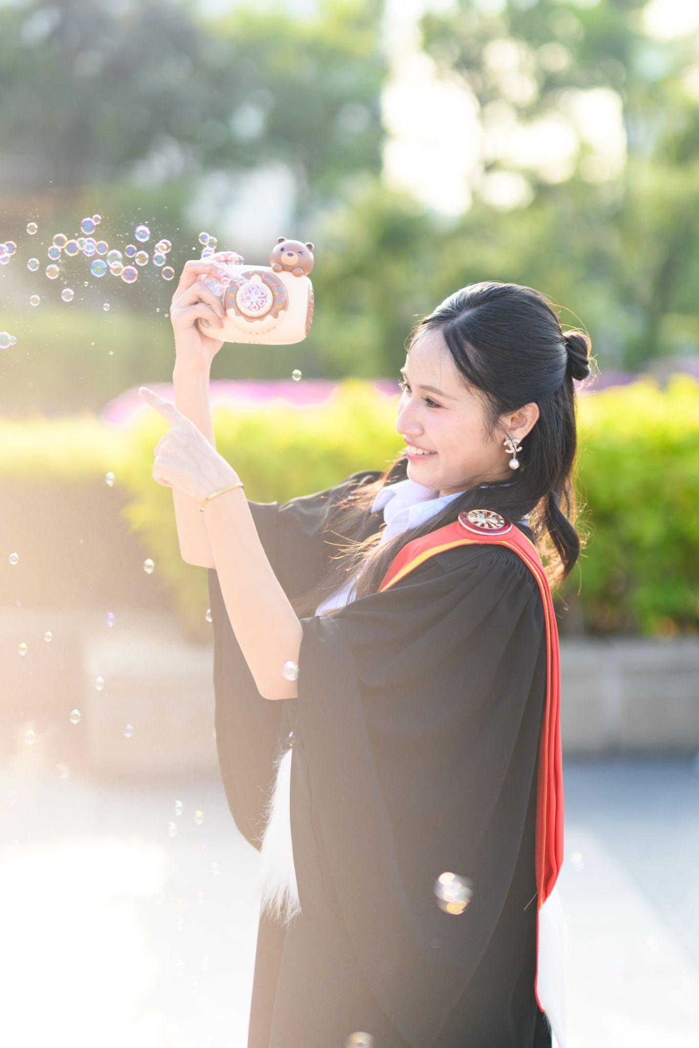 ผลงานรับปริญญา มหาวิทยาลัยธรรมศาสตร์ โดย มุมห้อง Photo ภาพที่ 1