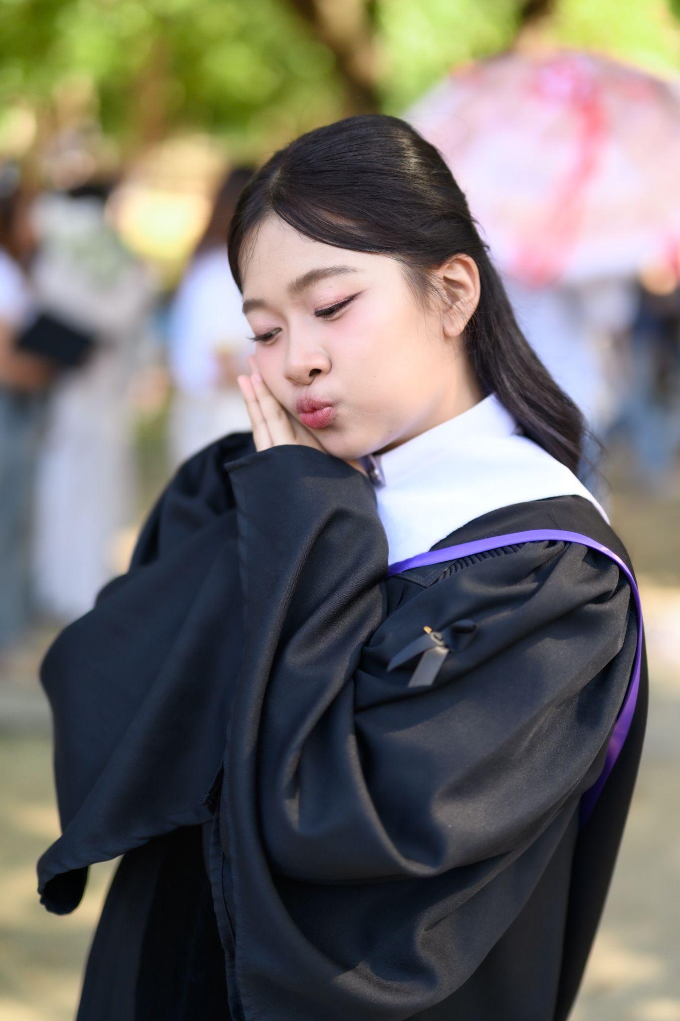 ผลงานรับปริญญา มหาวิทยาลัยเชียงใหม่ โดย มุมห้อง Photo ภาพที่ 4