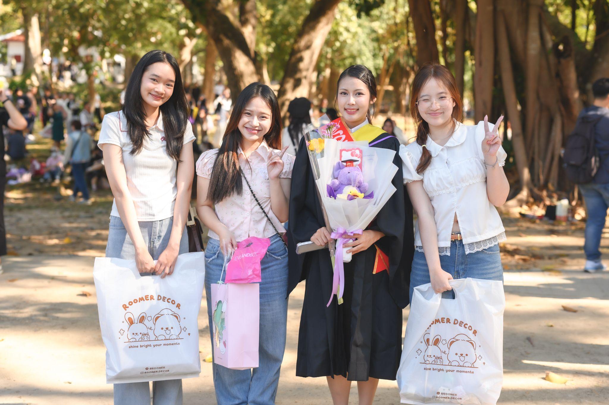 ผลงานรับปริญญา มหาวิทยาลัยเชียงใหม่ โดย มุมห้อง Photo ภาพที่ 13