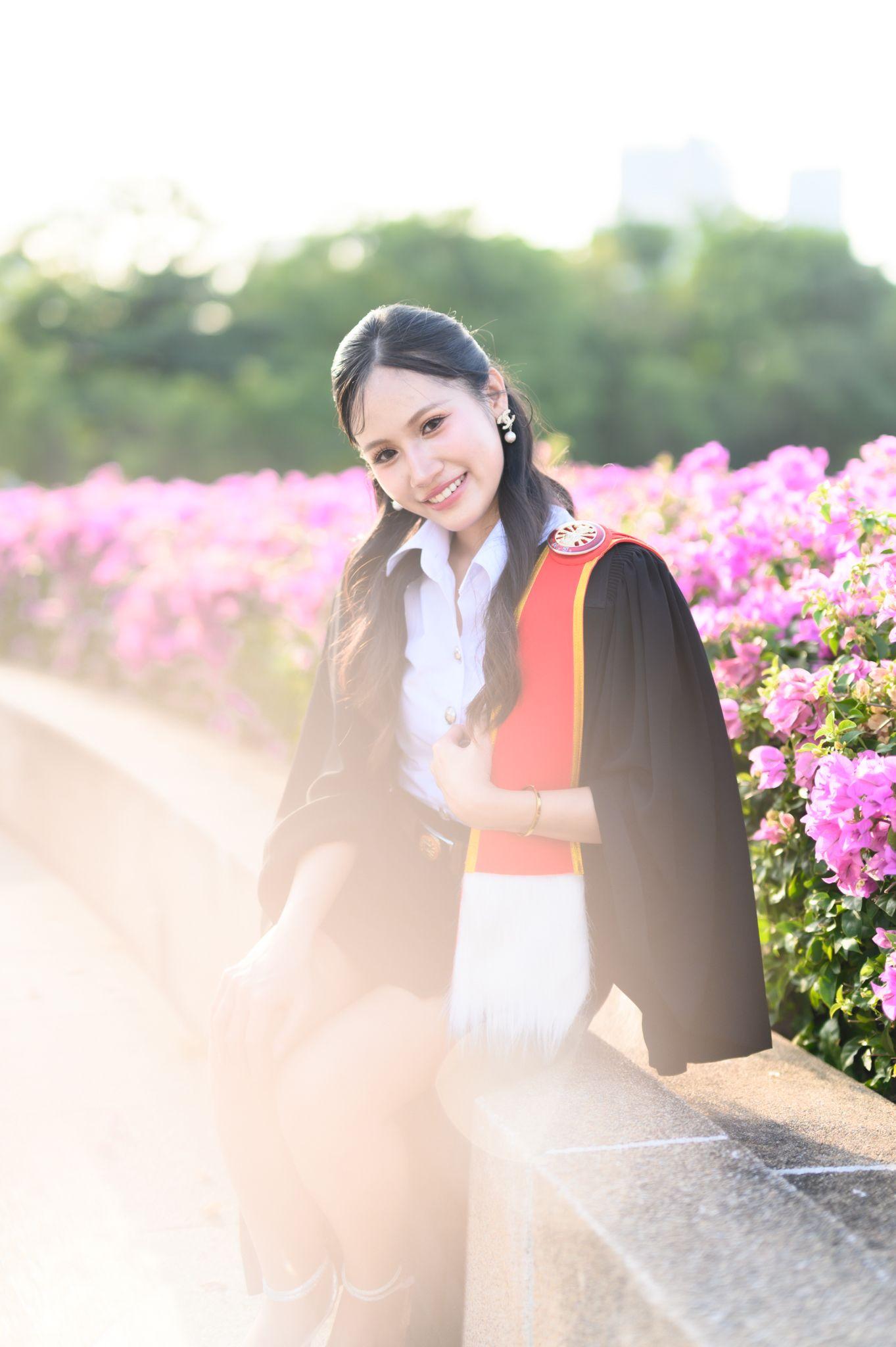 ผลงานรับปริญญา มหาวิทยาลัยธรรมศาสตร์ โดย มุมห้อง Photo ภาพที่ 4